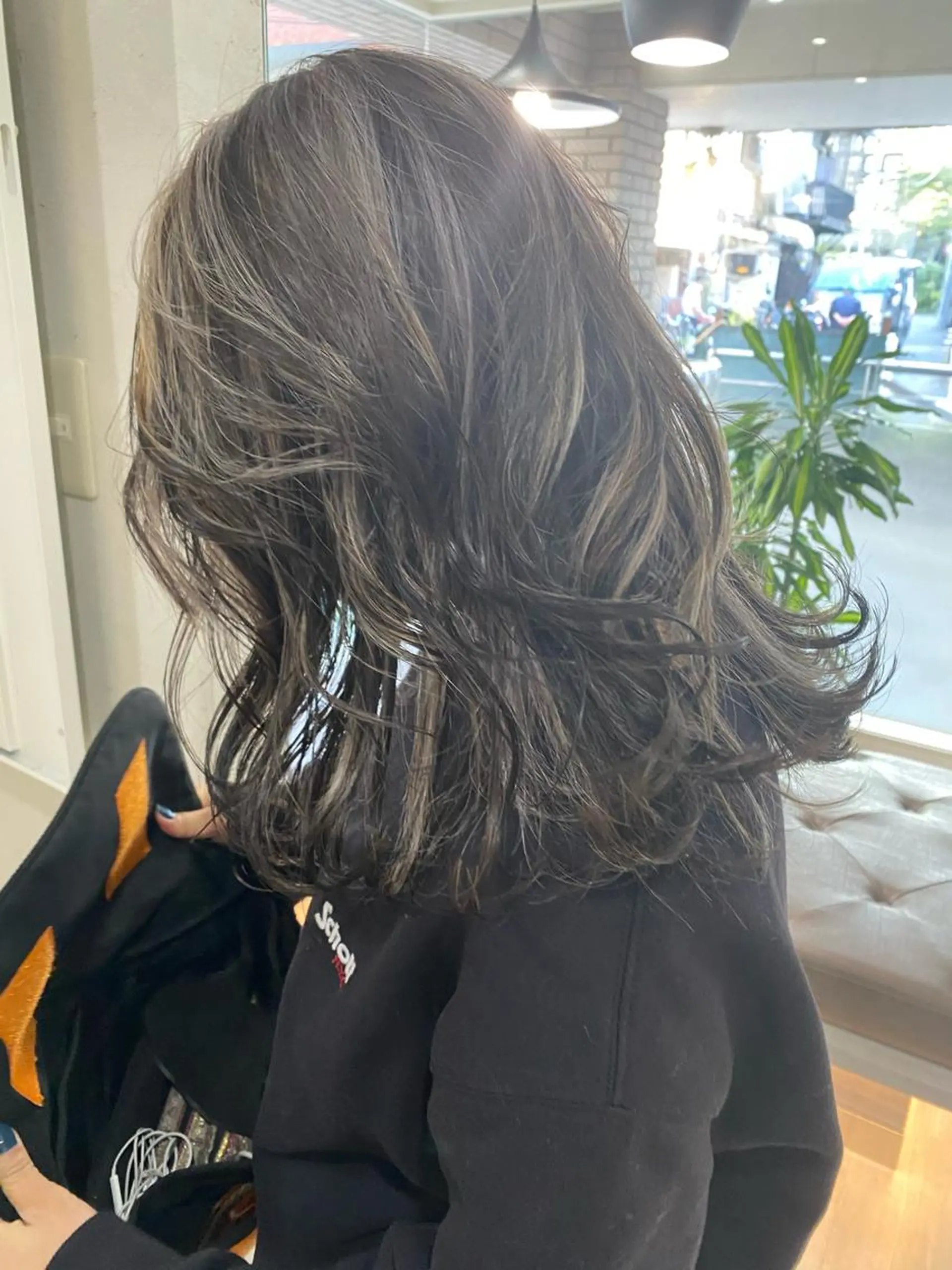 セミロング カラー 垢抜けのプロ🪄 honoのヘアスタイル