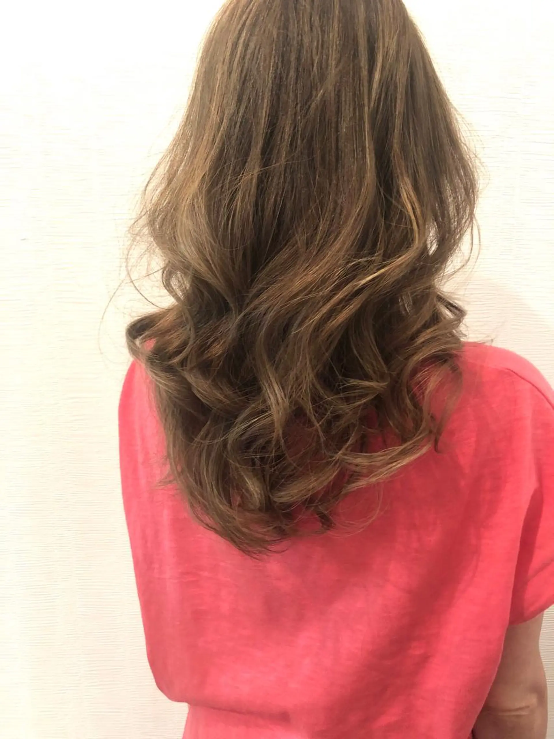 ロング カラー ロング ヘアカラー トリートメント 平川 友希子のヘアスタイル