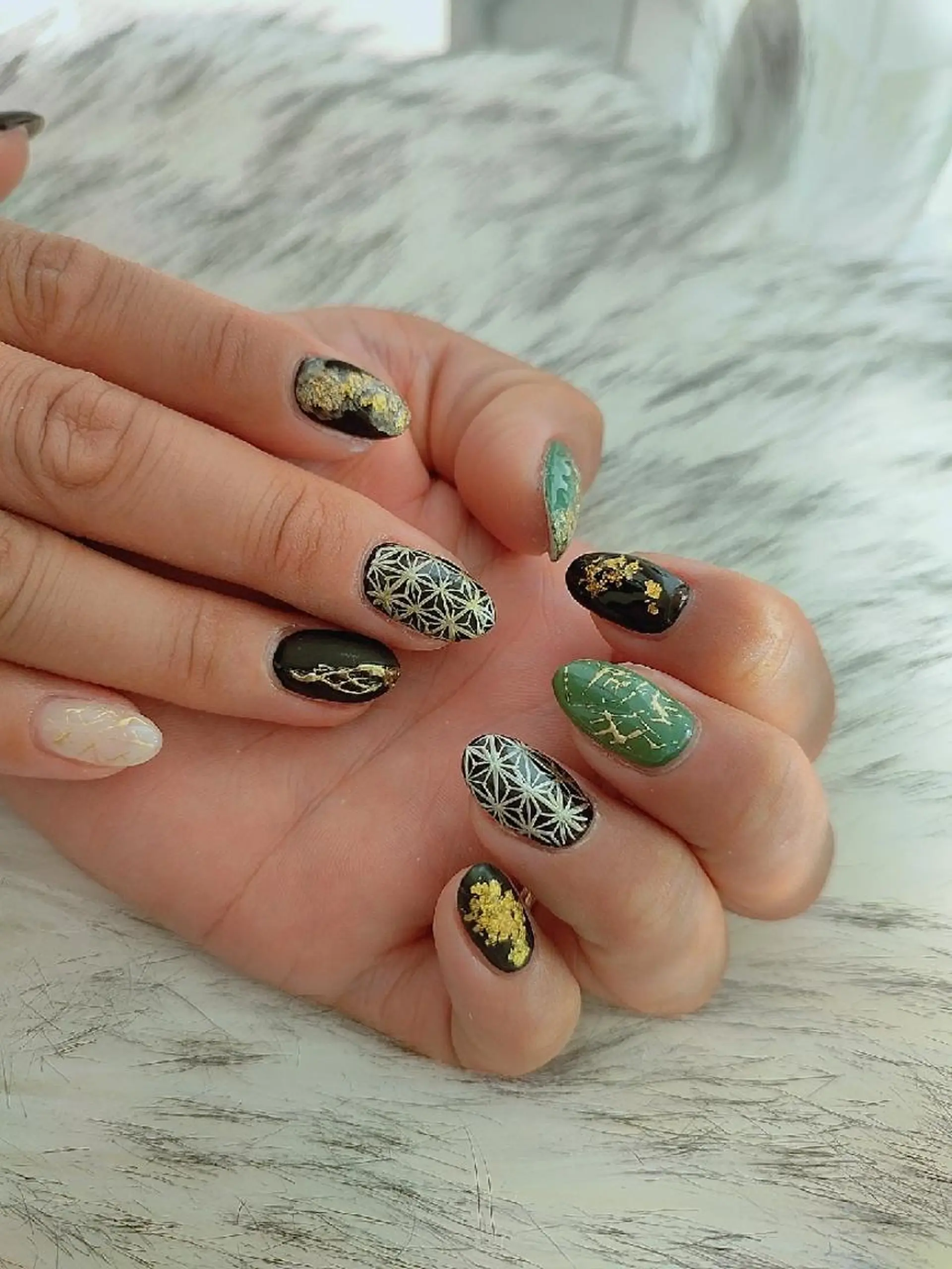 ネイル ハンドネイル RUNWAY 　　の眉毛・アイブロウイメージ