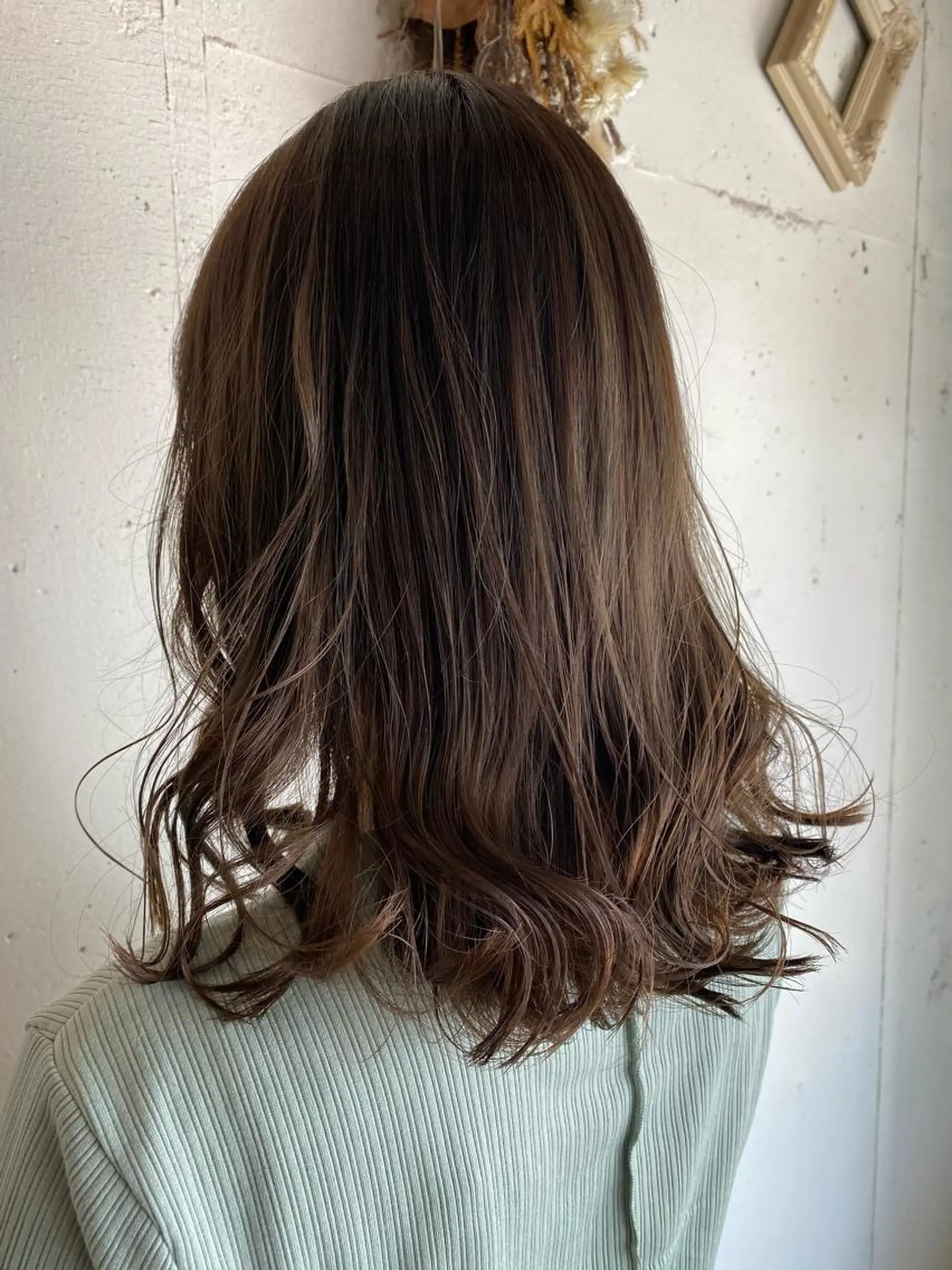 ミディアム カラー いまじゅく あおいのヘアスタイル