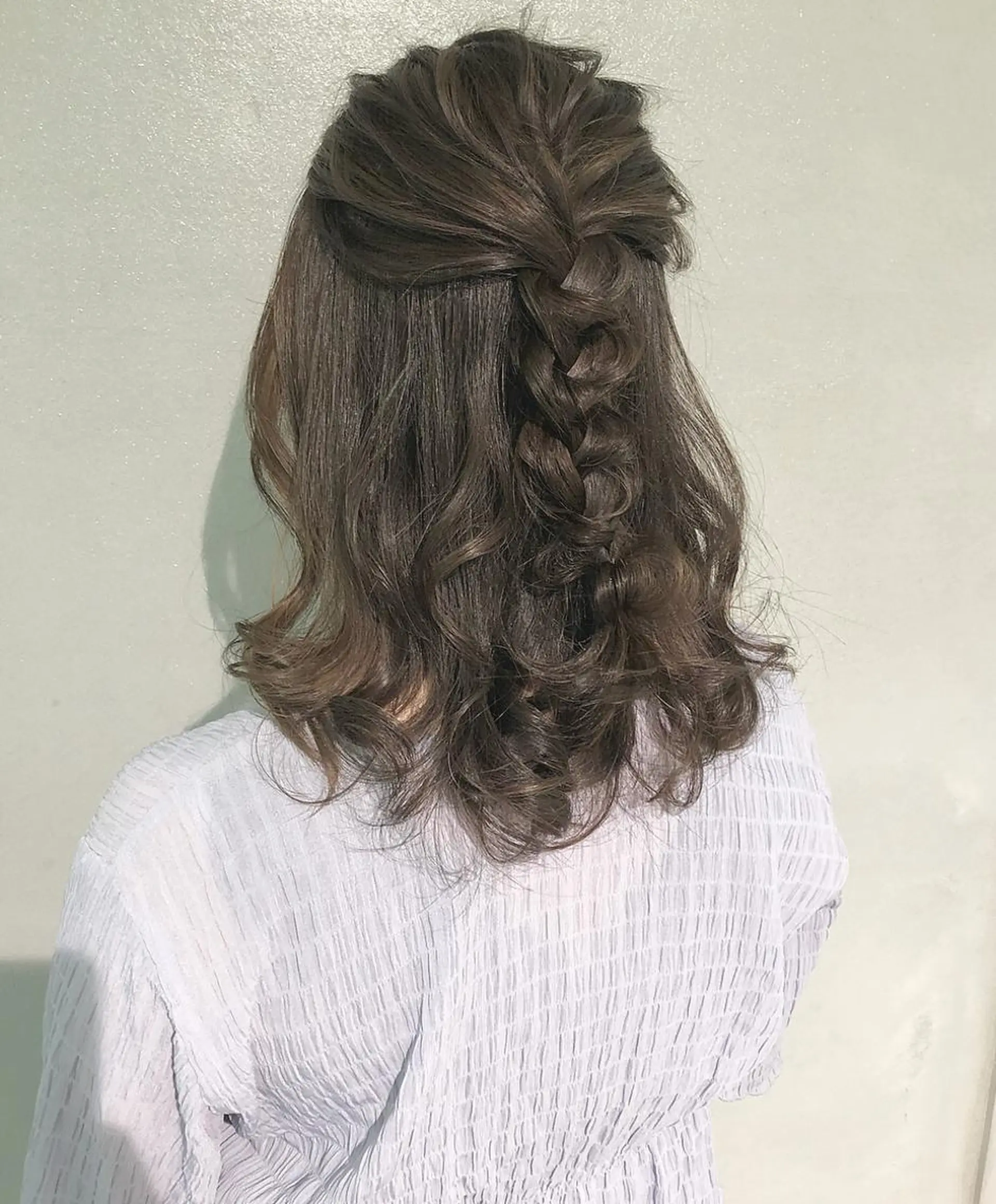 ミディアム カラー ヘアアレンジ autre所属・大久保 ひでなりのヘアスタイル