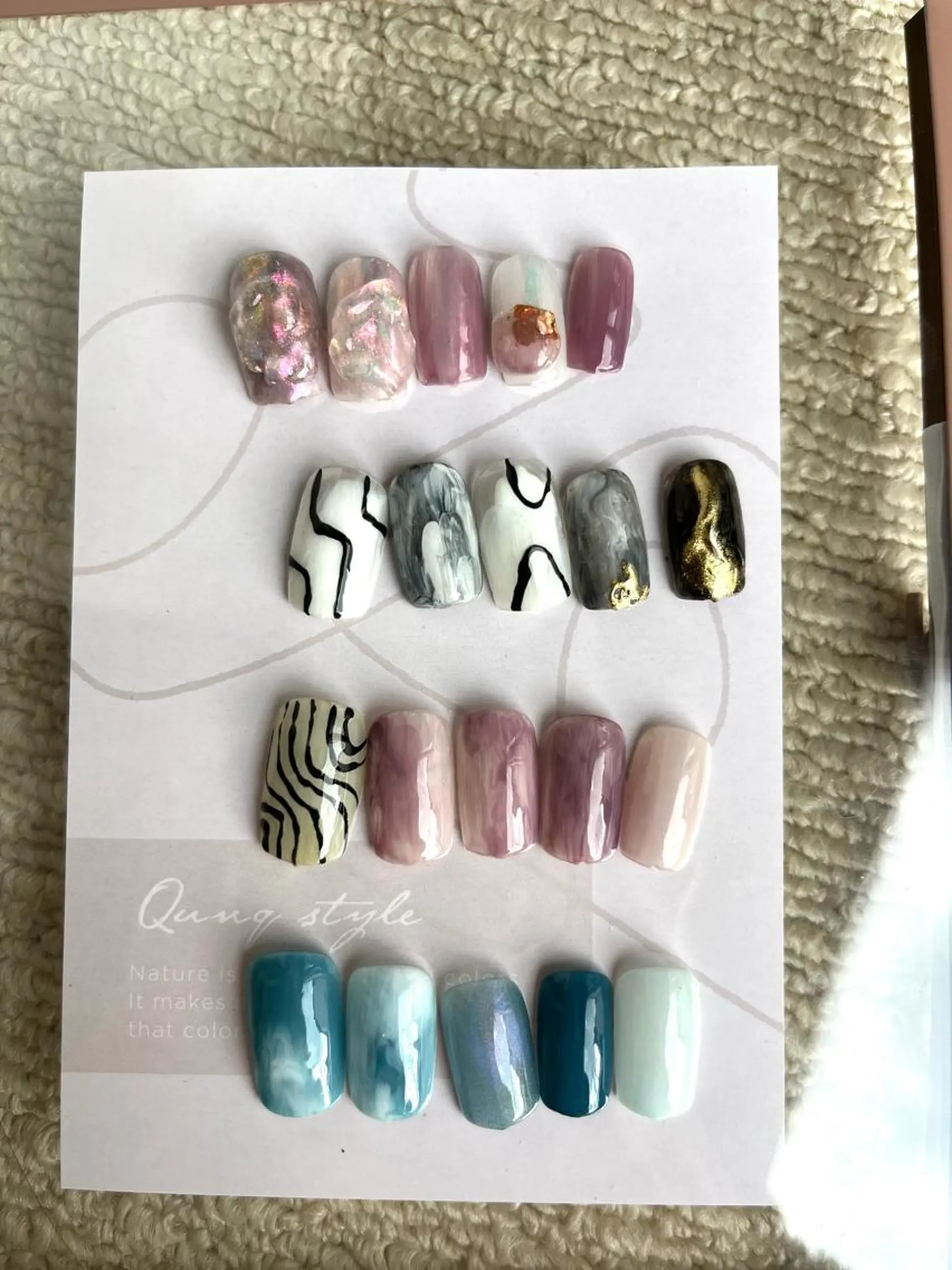 ショート カラー キッズ 2dy所属・2DY NAIL SALONのネイルデザイン