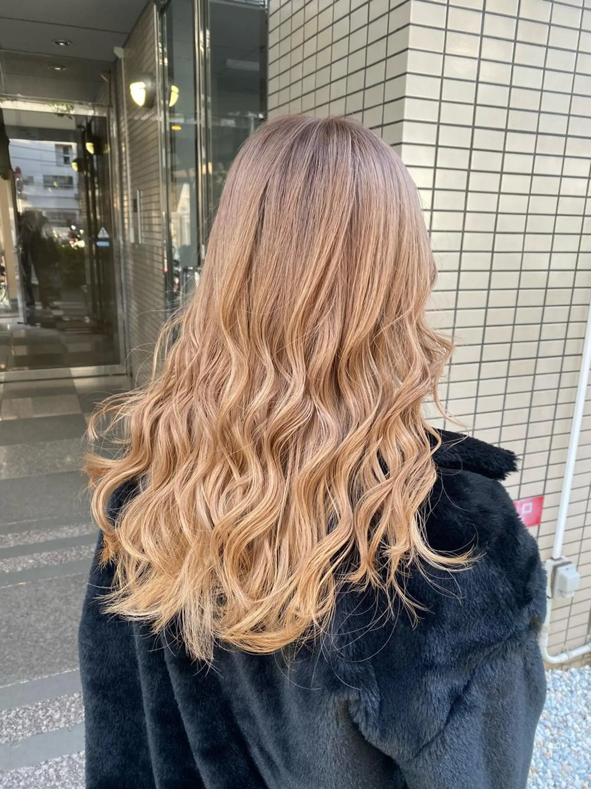 ロング カラー ベージュカラー ブリーチ 透明感カラー グレージュ ハイライトカラー ヘアカラー トリートメント 💖ハイライト/ハイ トーン💖MIKIのヘアスタイル
