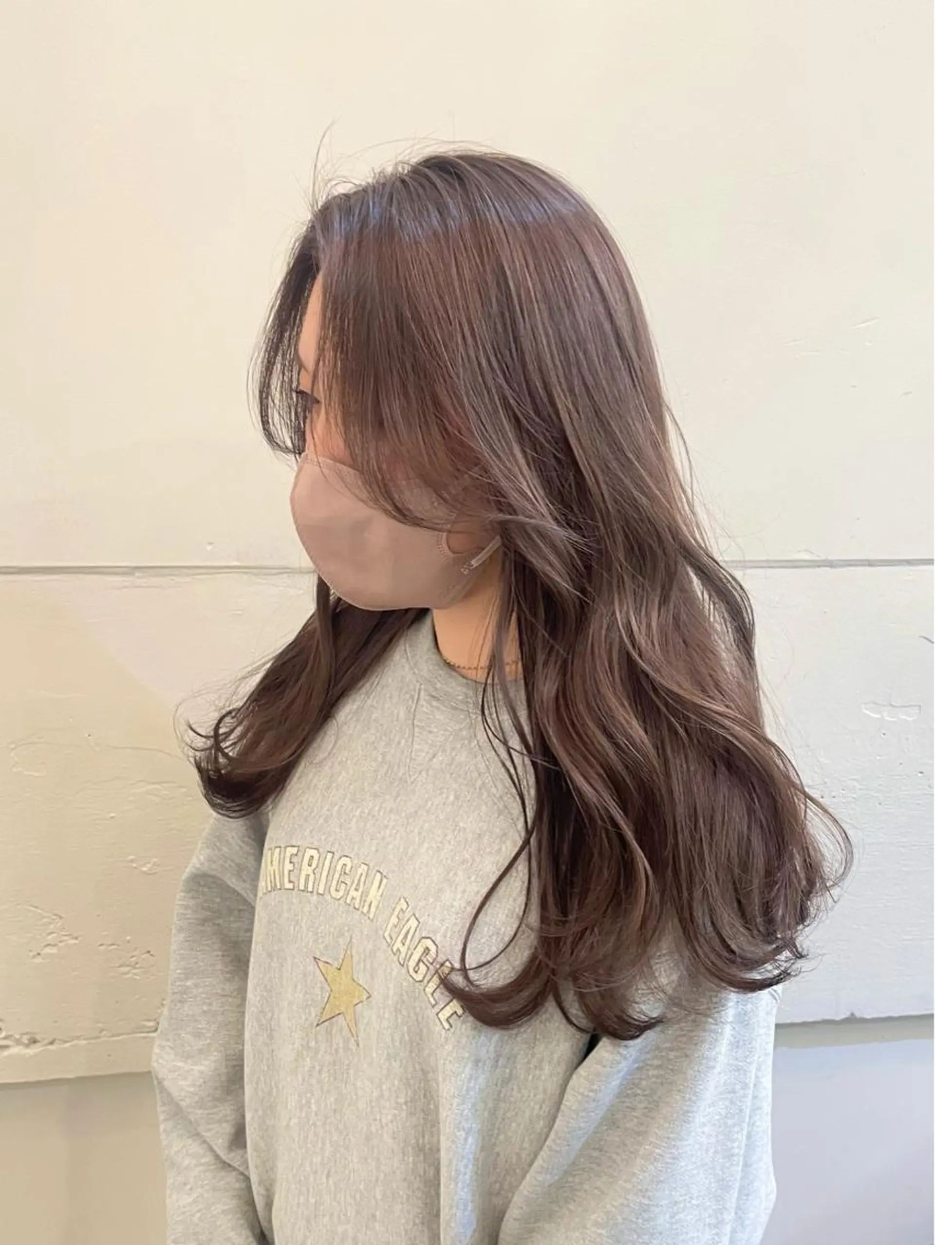 ロング カラー ロングレイヤー ベージュカラー ブリーチ 透明感カラー ミルクティーベージュ カット ヘアカラー トリートメント 横浜/レイヤーカット /韓国ヘア/佐藤記正のヘアスタイル