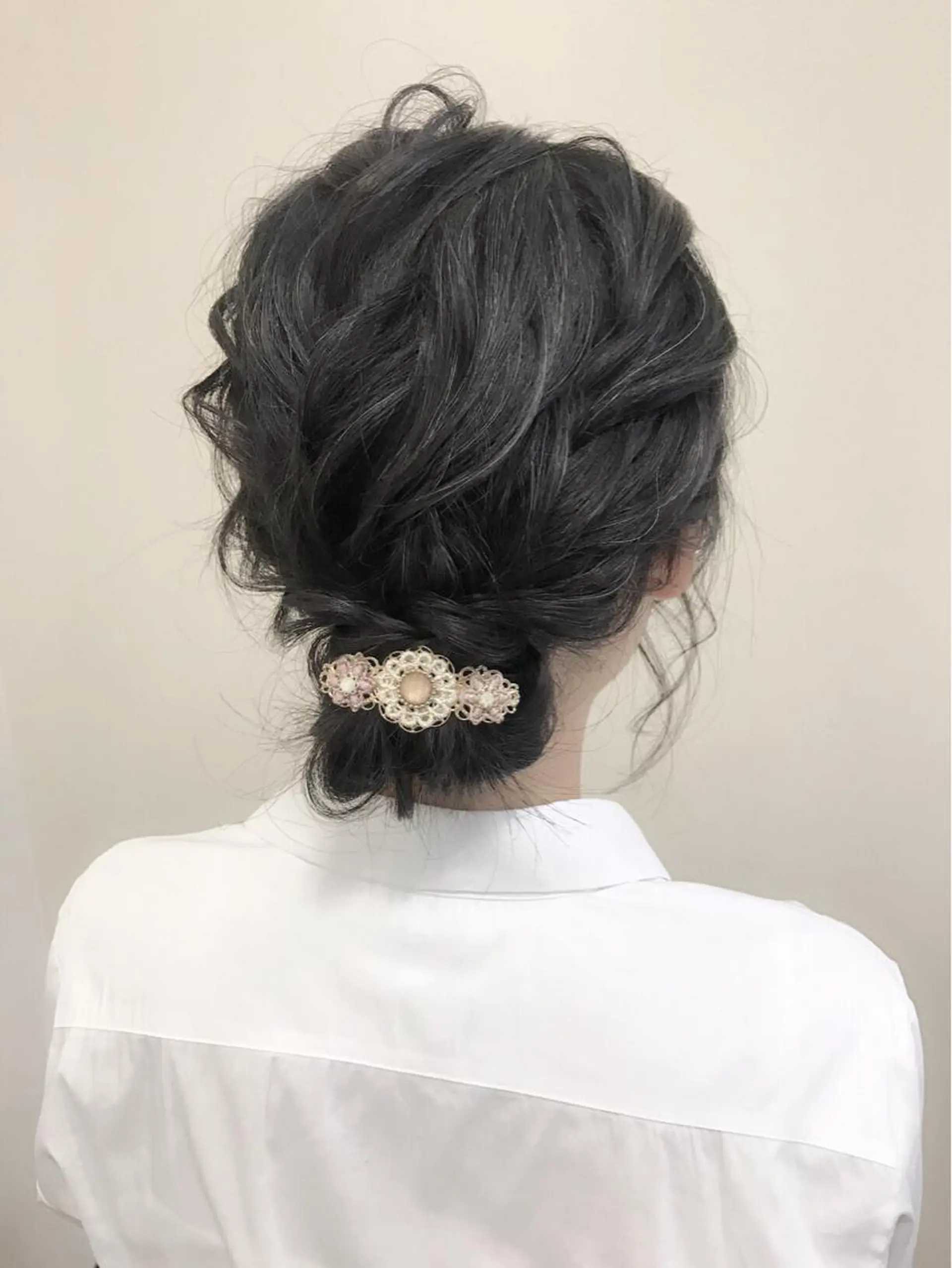 セミロング ヘアアレンジ 沢田 瞳のヘアスタイル