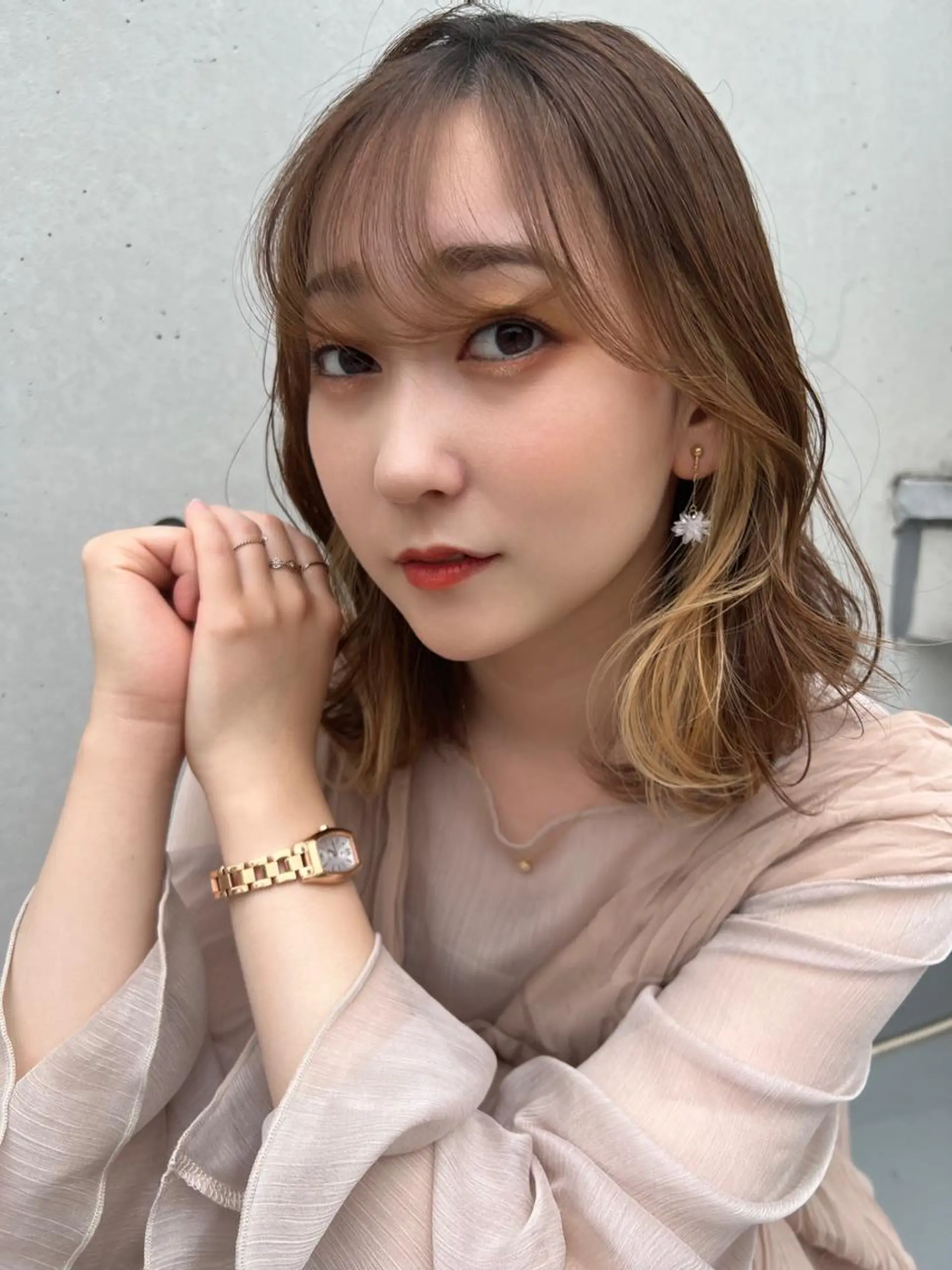 ミディアム カラー ヘアアレンジ イヤリングカラー ヘアカラー トリートメント ヘッドスパ ヘアセット 🥞ベージュ系カラー 【すずきりほ】🥞のヘアスタイル