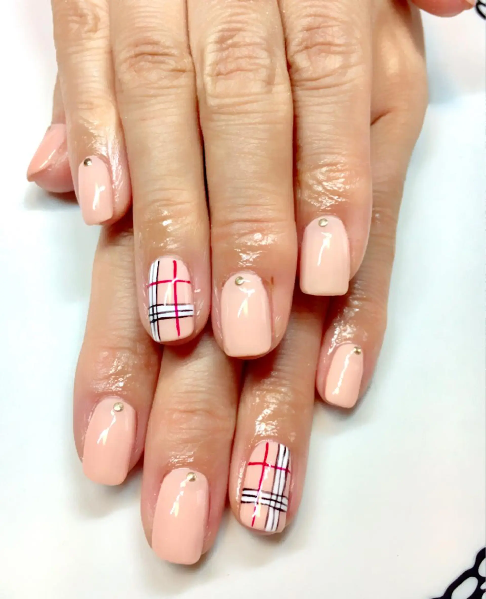 ネイル ジェルネイル シンプルネイル nailsalon sugarr所属・nailist cocoのネイルデザイン