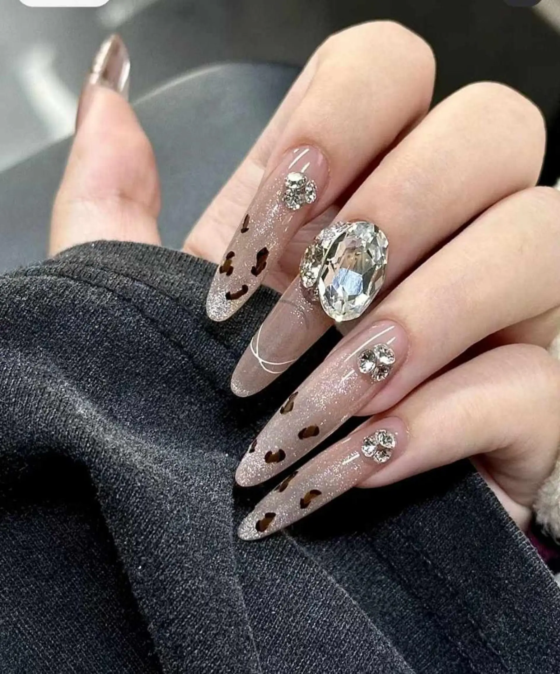 ネイル VIVIAN エイのネイルデザイン