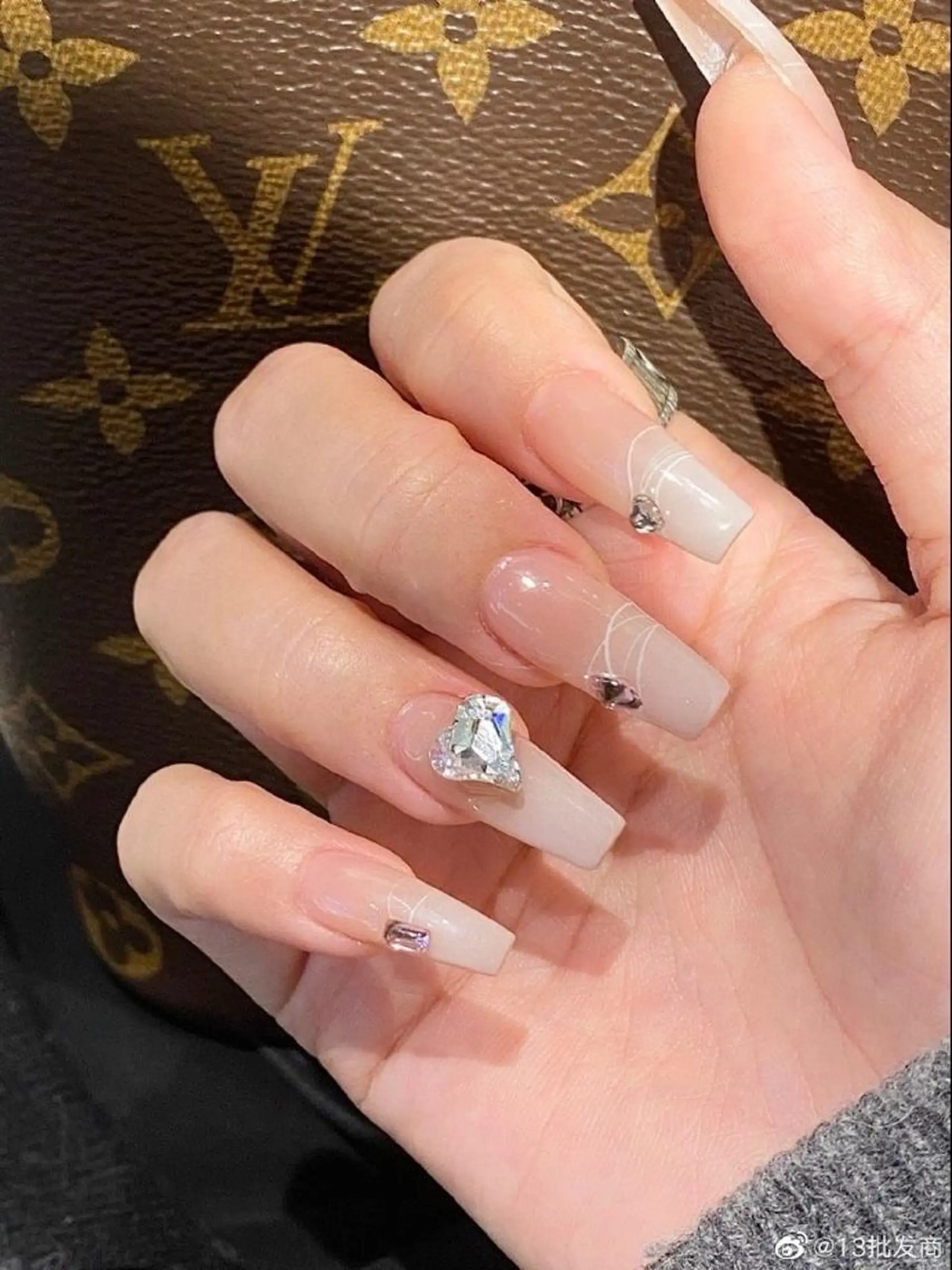 ネイル ハンドネイル 宮澤 ミナのネイルデザイン