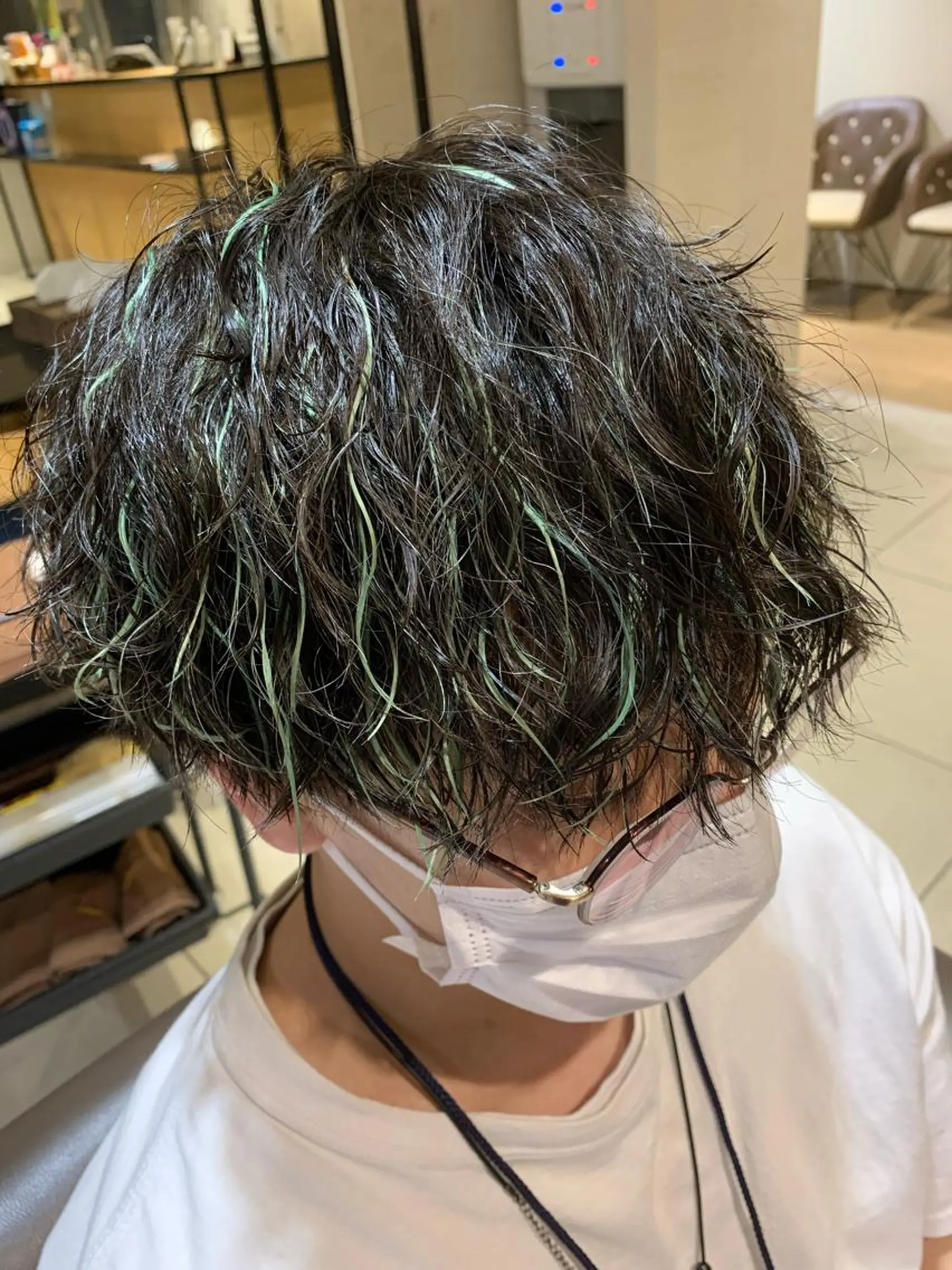 カラー パーマ ヘアアレンジ メンズ Moana by HEADLIGHT所属・tomoka/ デザインカラー🌺のヘアスタイル