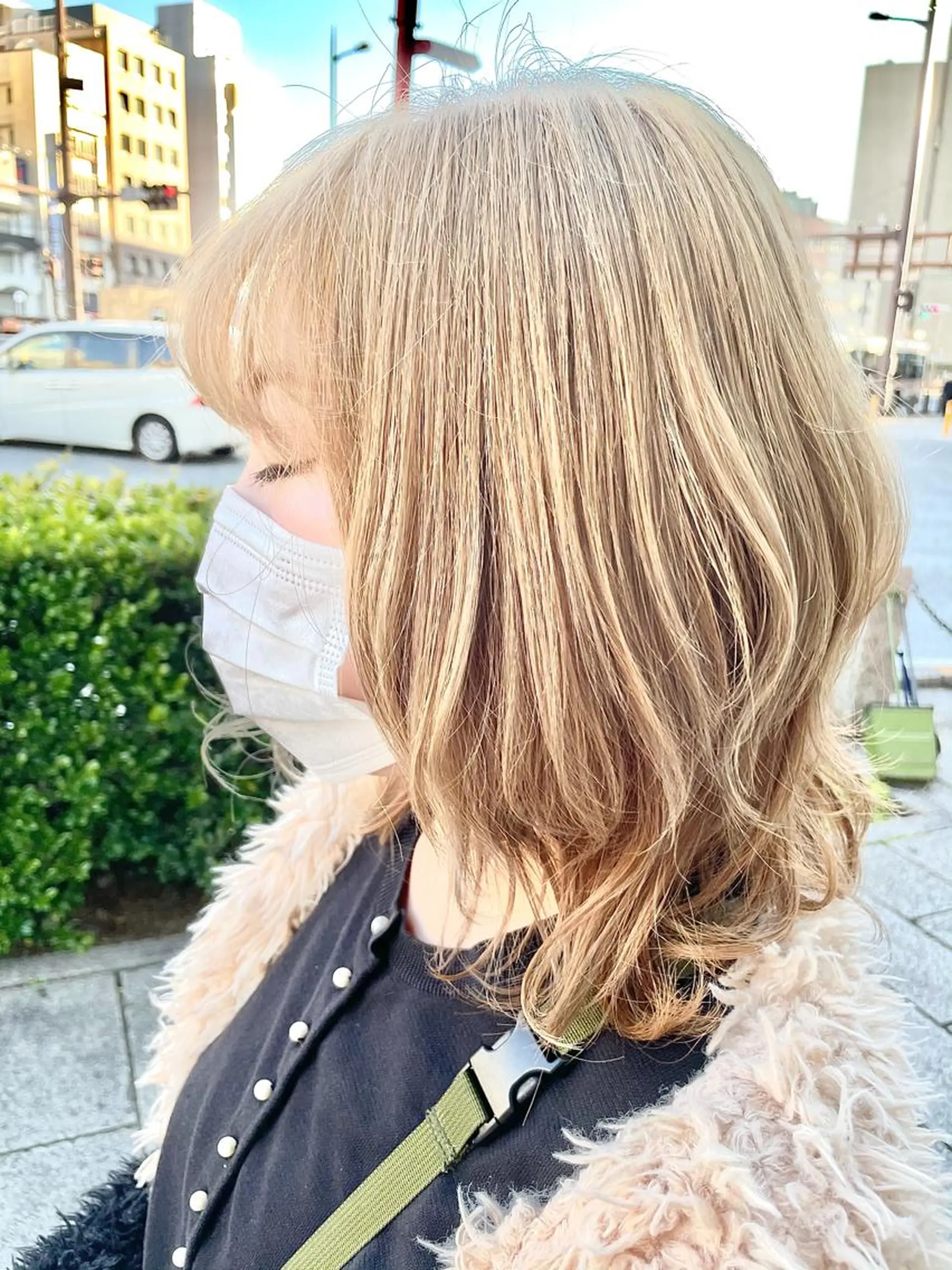 ミディアム カラー 西 めぐみのヘアスタイル