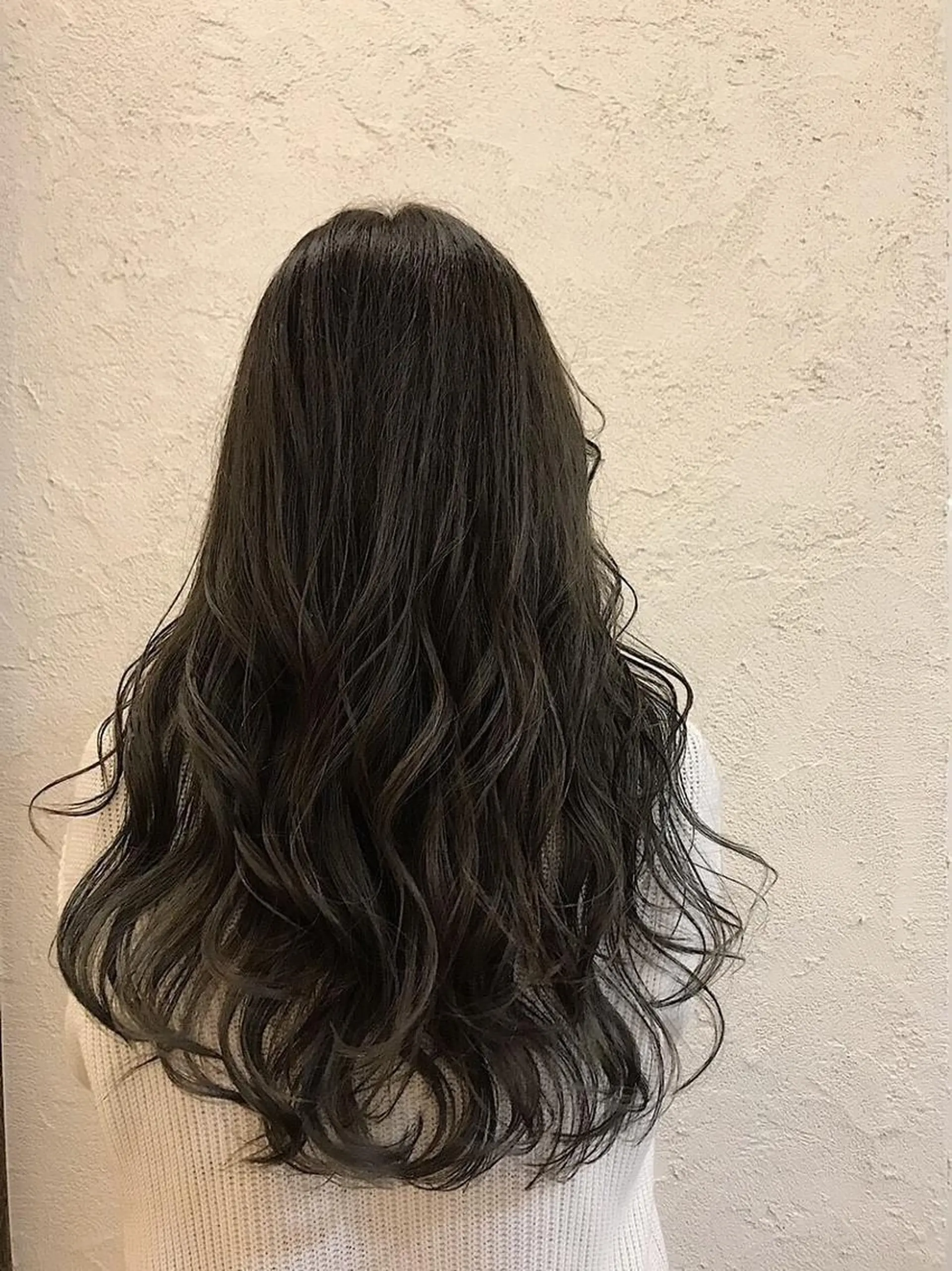 ロング シールエクステ/ ハイトーンカラーのヘアスタイル