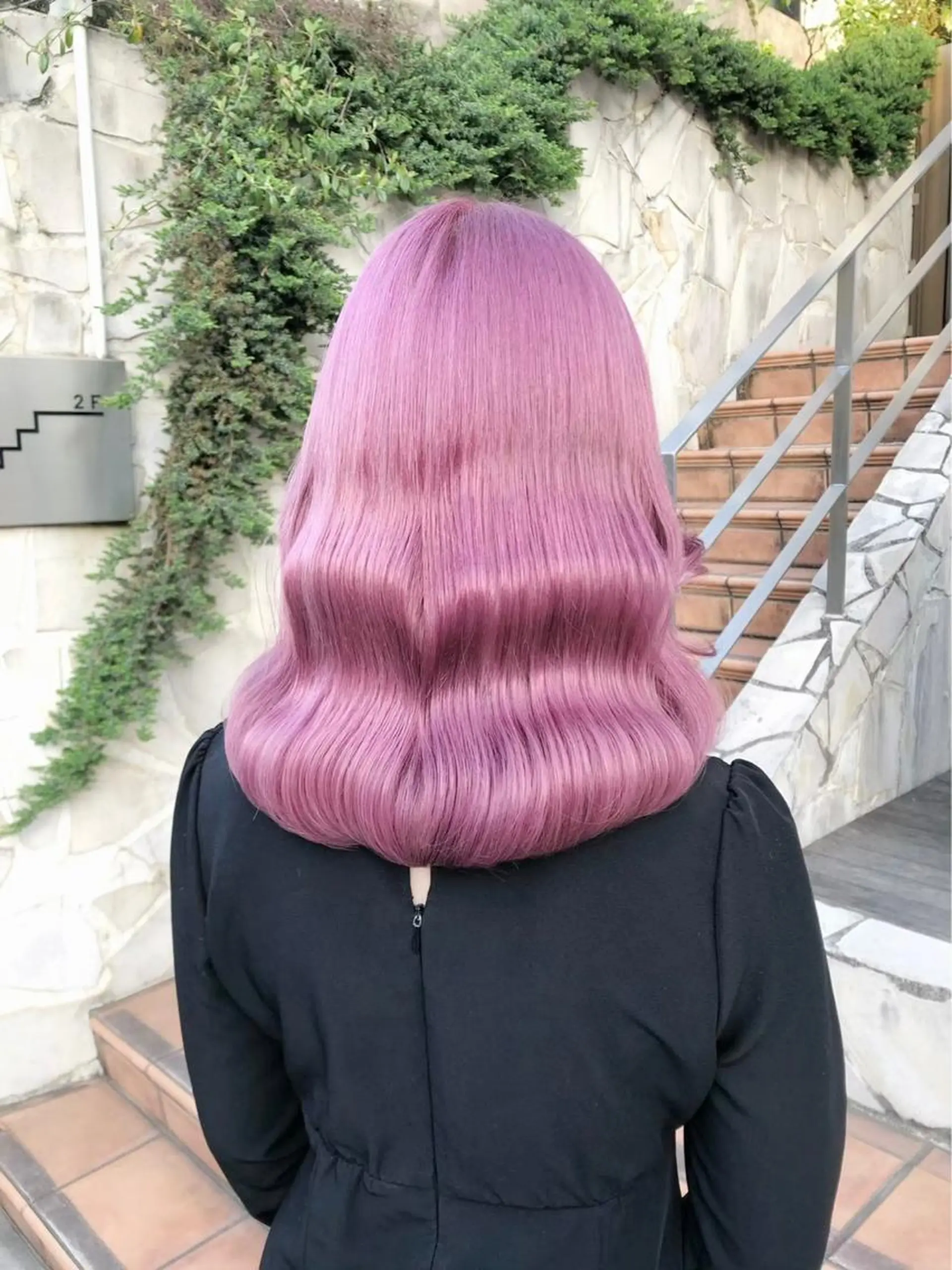 ミディアム カラー ヘアアレンジ 🌷FUKA🌷 まろやかハイトーンのヘアスタイル