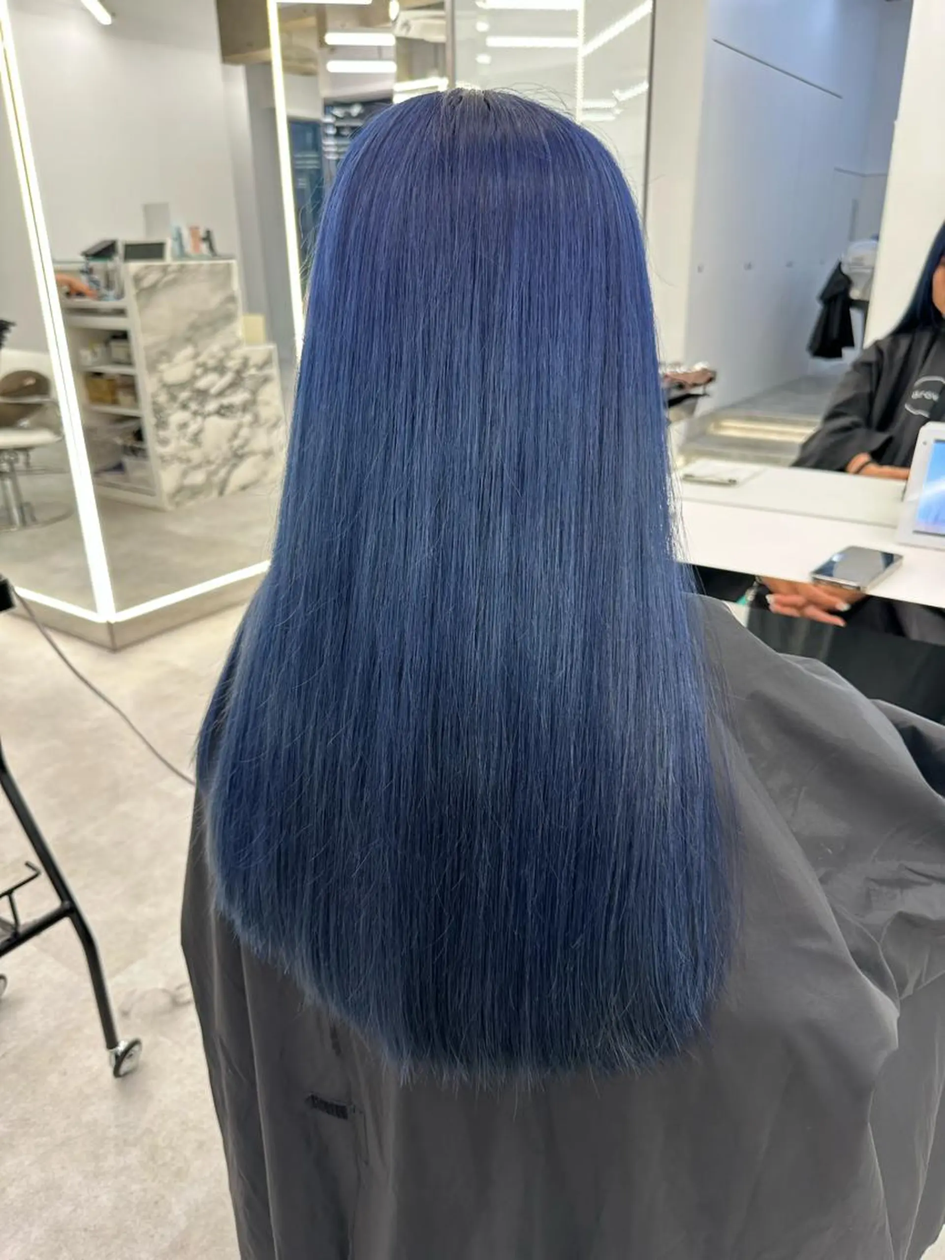 ロング カラー アッシュ 黒髪 ブリーチ ブルーカラー ブルーアッシュ ブリーチ指名No.1 Daikiのヘアスタイル