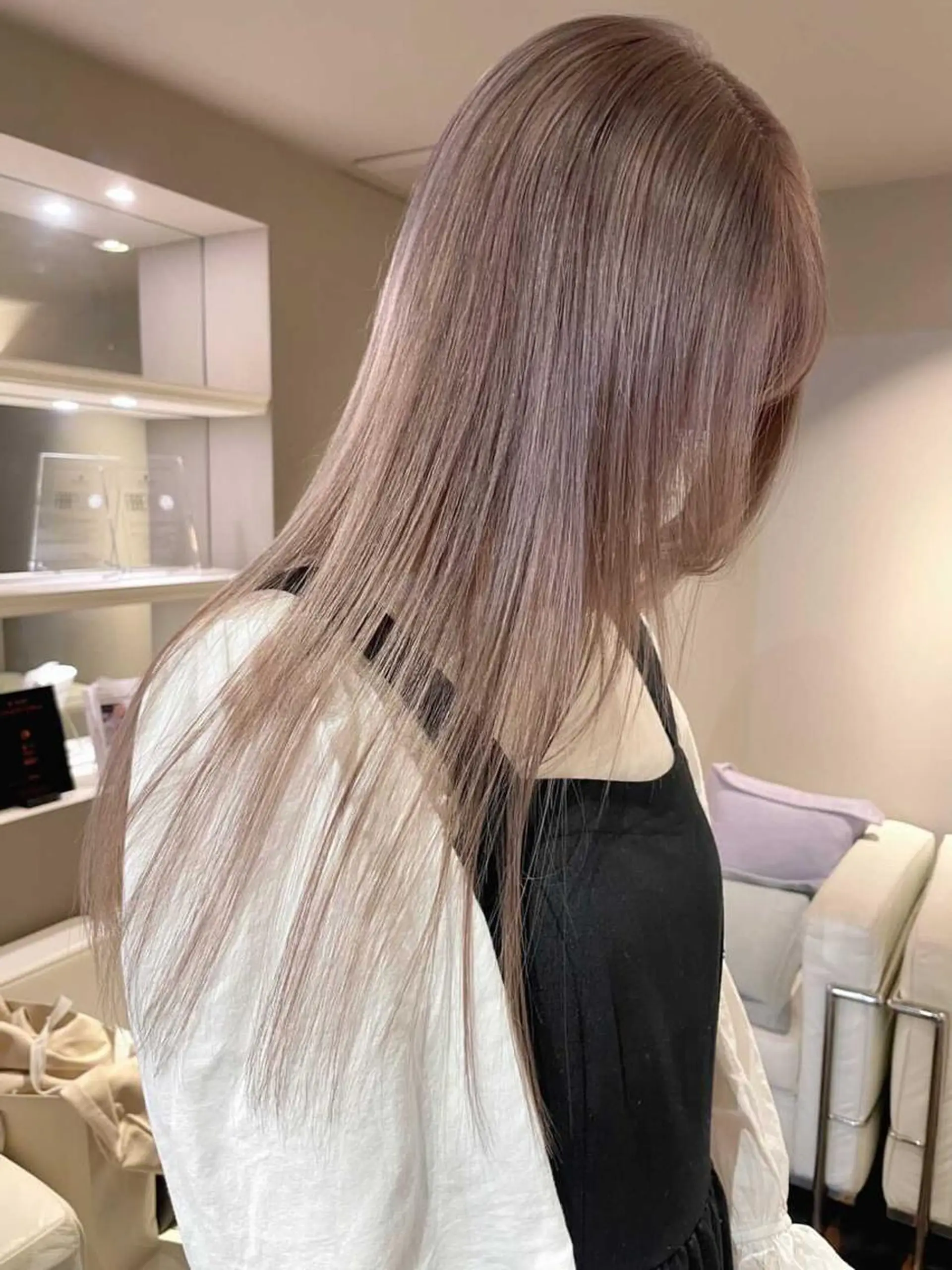 セミロング ♡似合わせハイトーン ♡maiのヘアスタイル