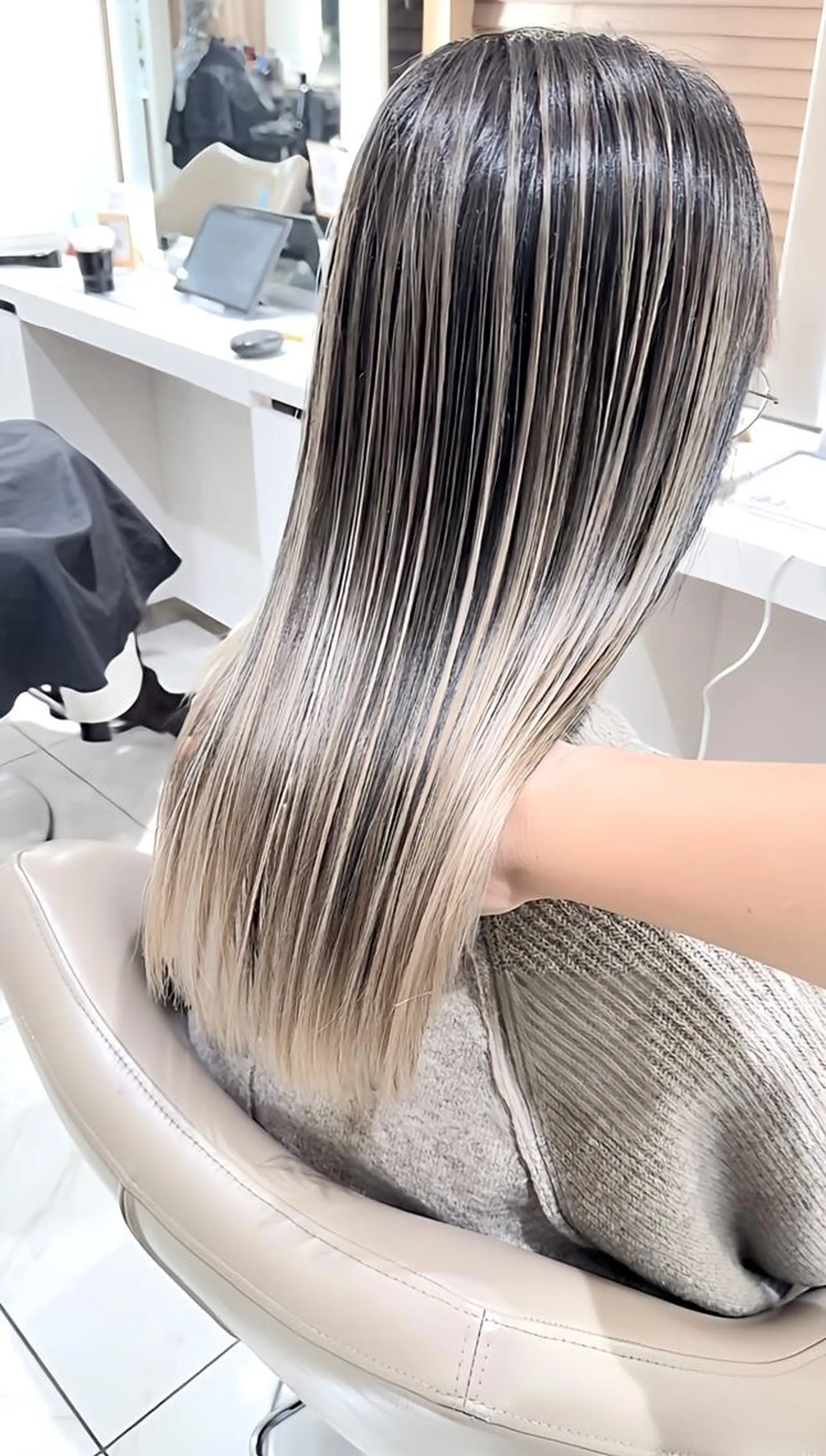 ロング カラー バレイヤージュ 髪質改善 レイヤーカット ヘアカラー トリートメント 大宮/バレイヤージュ 髪質改善/澤田隆誠のヘアスタイル