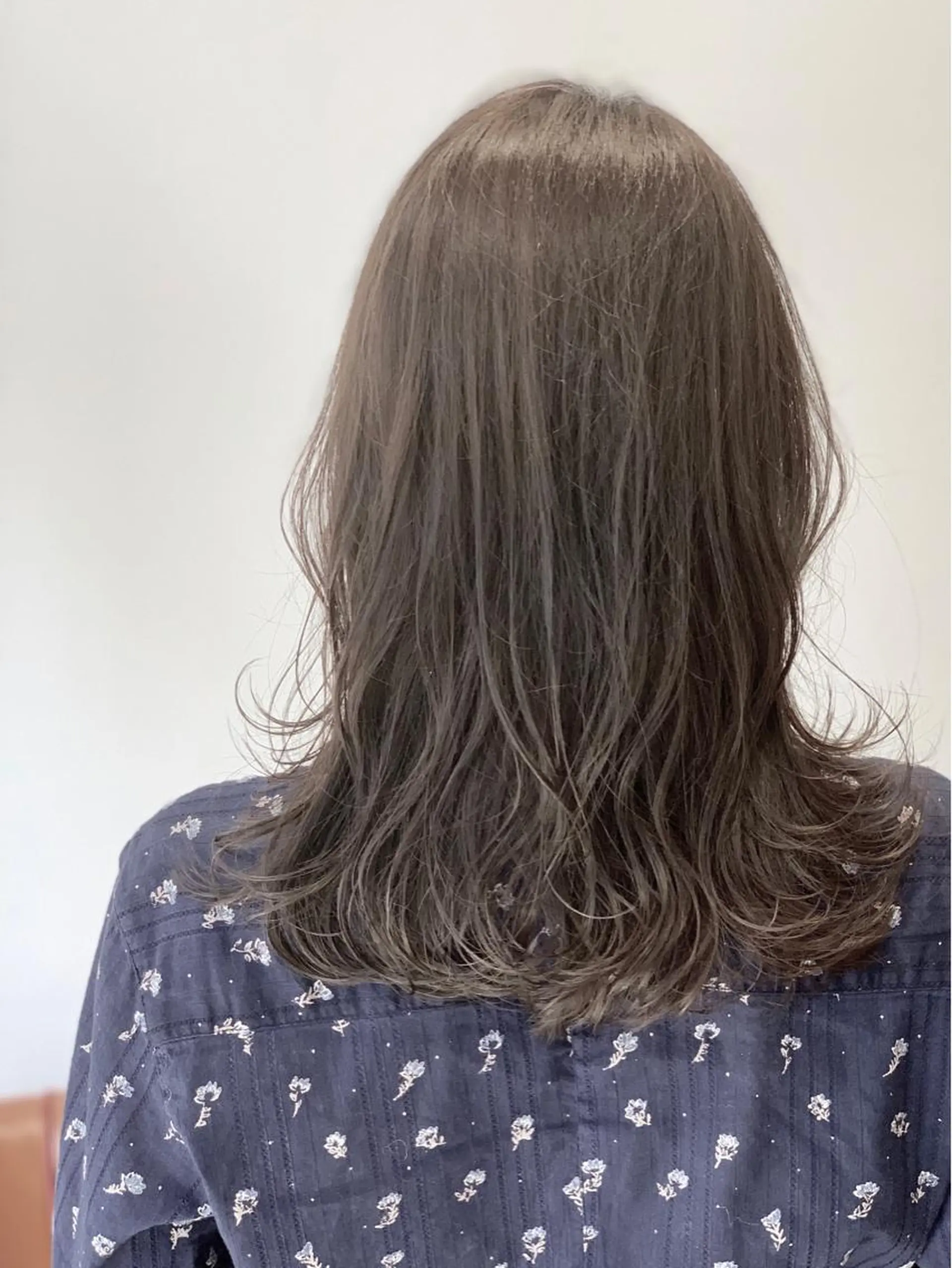 ロング カラー ブリーチ フォギーグレージュ グレージュ ブリーチなしカラー volta∞knot【ボルタノット】所属・topstylist 満足度⭐️堀川星哉のヘアスタイル