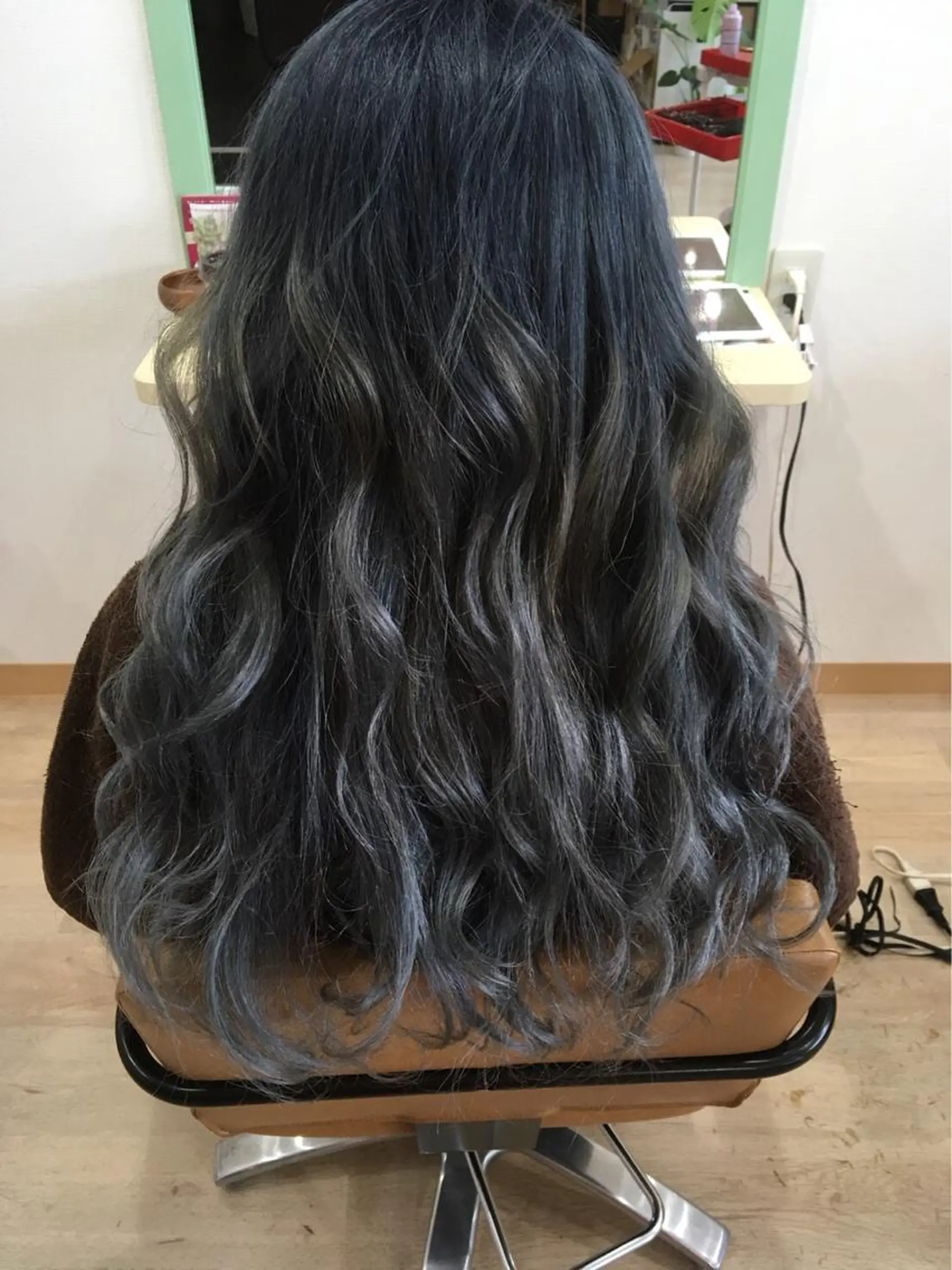 ミディアム 佐藤 宏紀のヘアスタイル