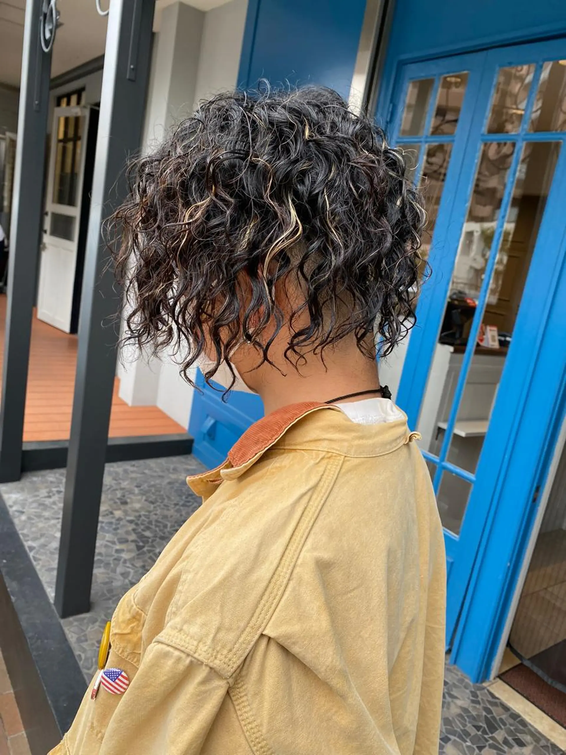 ミディアム パーマ メンズ ミディアムパーマ メンズパーマ スパイラルパーマ パーマ 🇨🇦海外美容師 FUMA🇨🇦のヘアスタイル