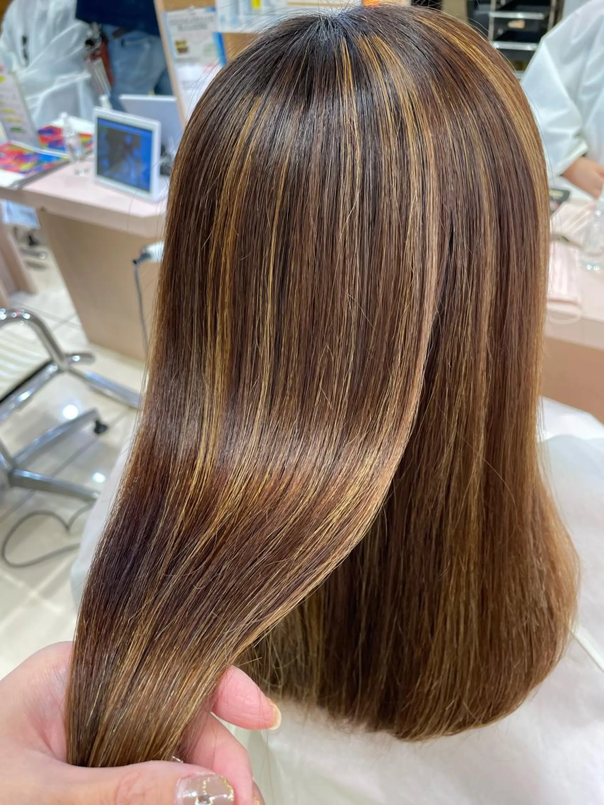 ロング ハイライト MAQUM所属・✂️艶髪師 MAHO✂️のヘアスタイル