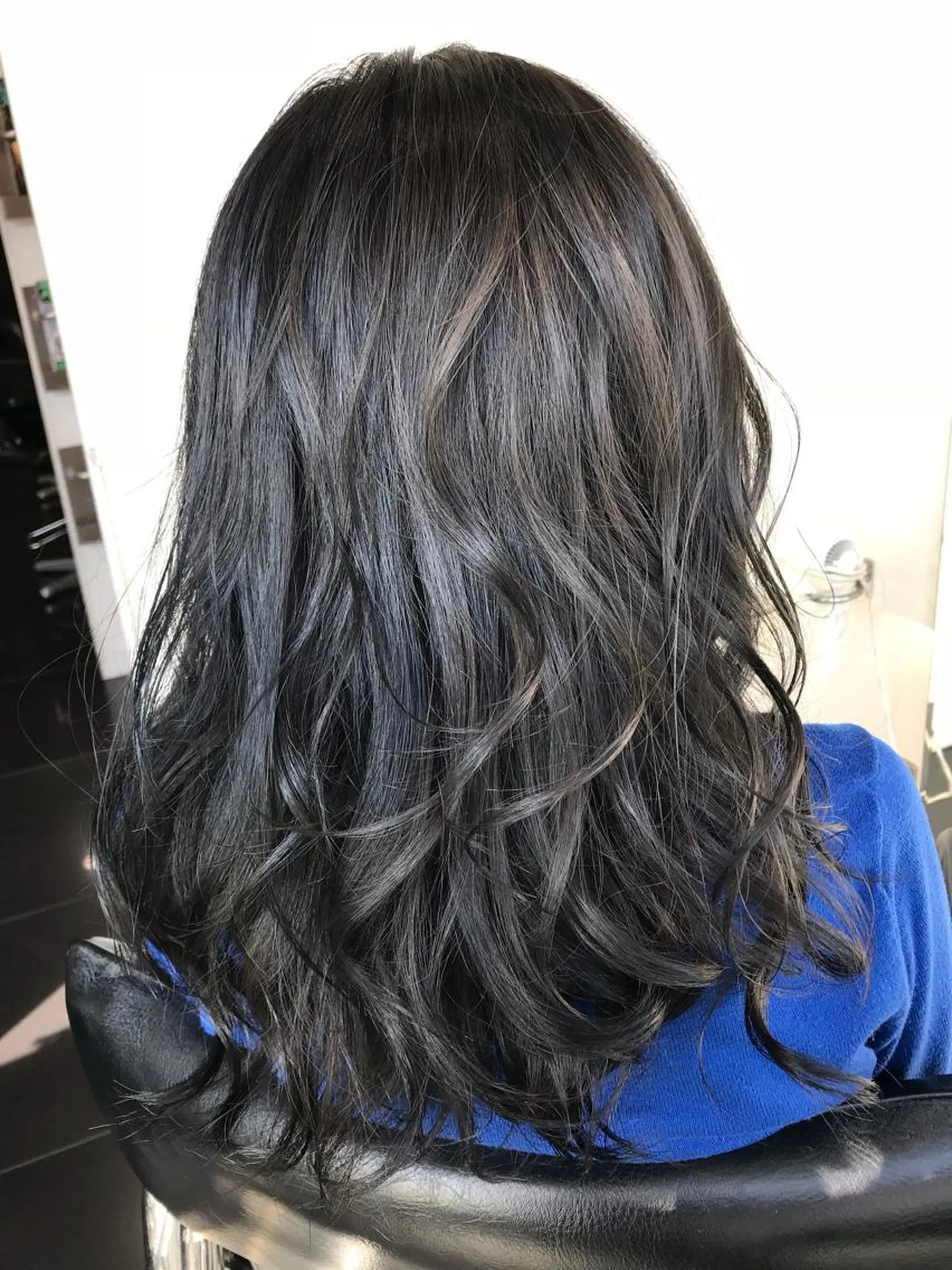 ロング カラー 関口 友行のヘアスタイル