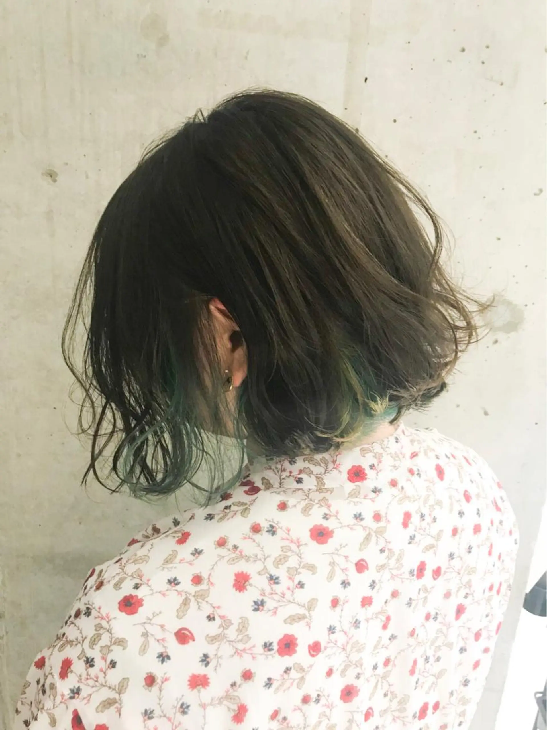 ミディアム カラー ヘアアレンジ インナーカラー ミント ミントグリーン カット ヘアカラー トリートメント 今井 由佳のヘアスタイル