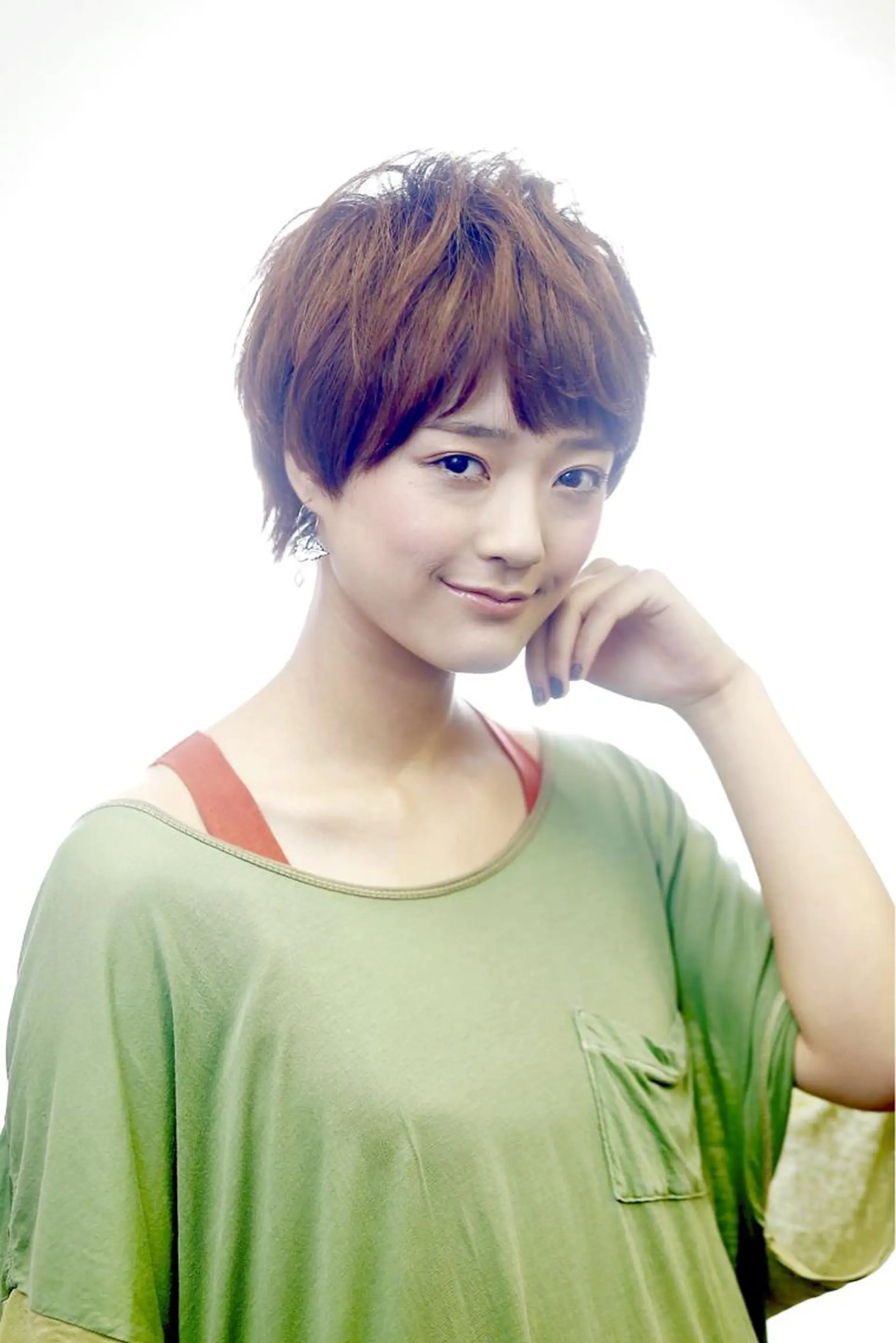 ショート カラー ベージュカラー 透明感カラー ショートヘア BANDE所属・BANDE 水崎 悟のヘアスタイル