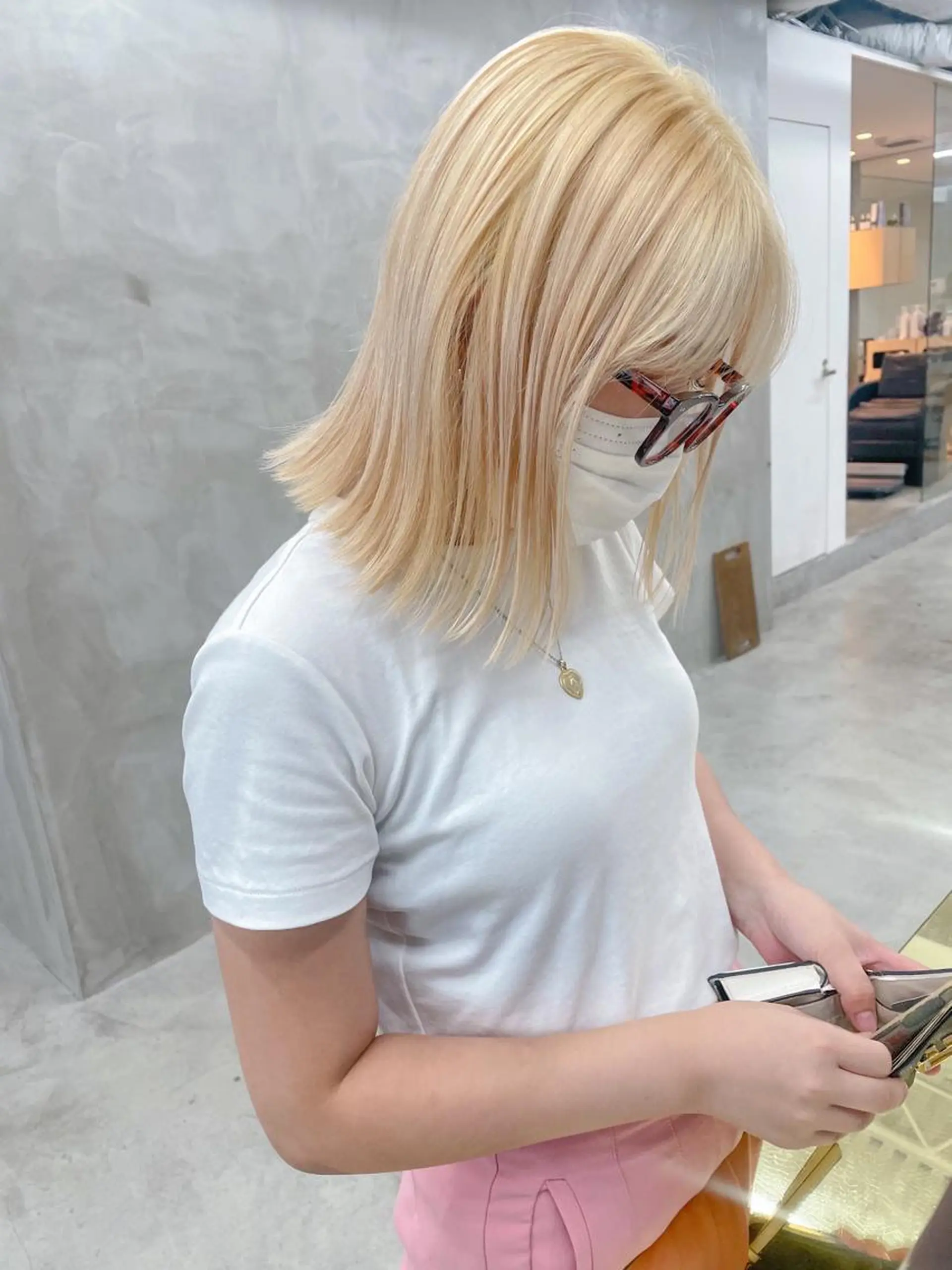 ミディアム カラー ヘアカラー トリートメント 似合わせ｜レイヤー 🪩yurikaのヘアスタイル