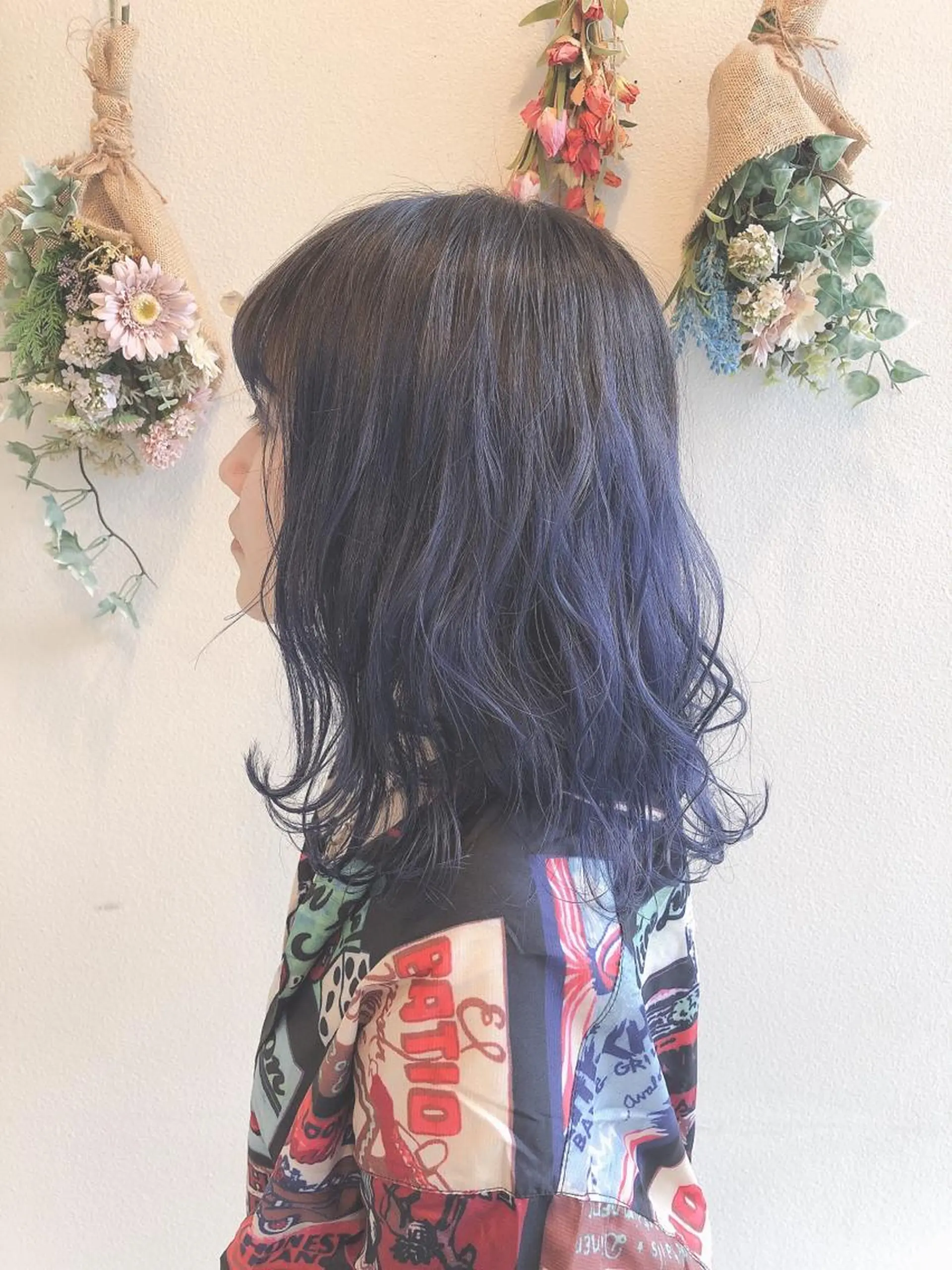 セミロング カラー 西 めぐみのヘアスタイル