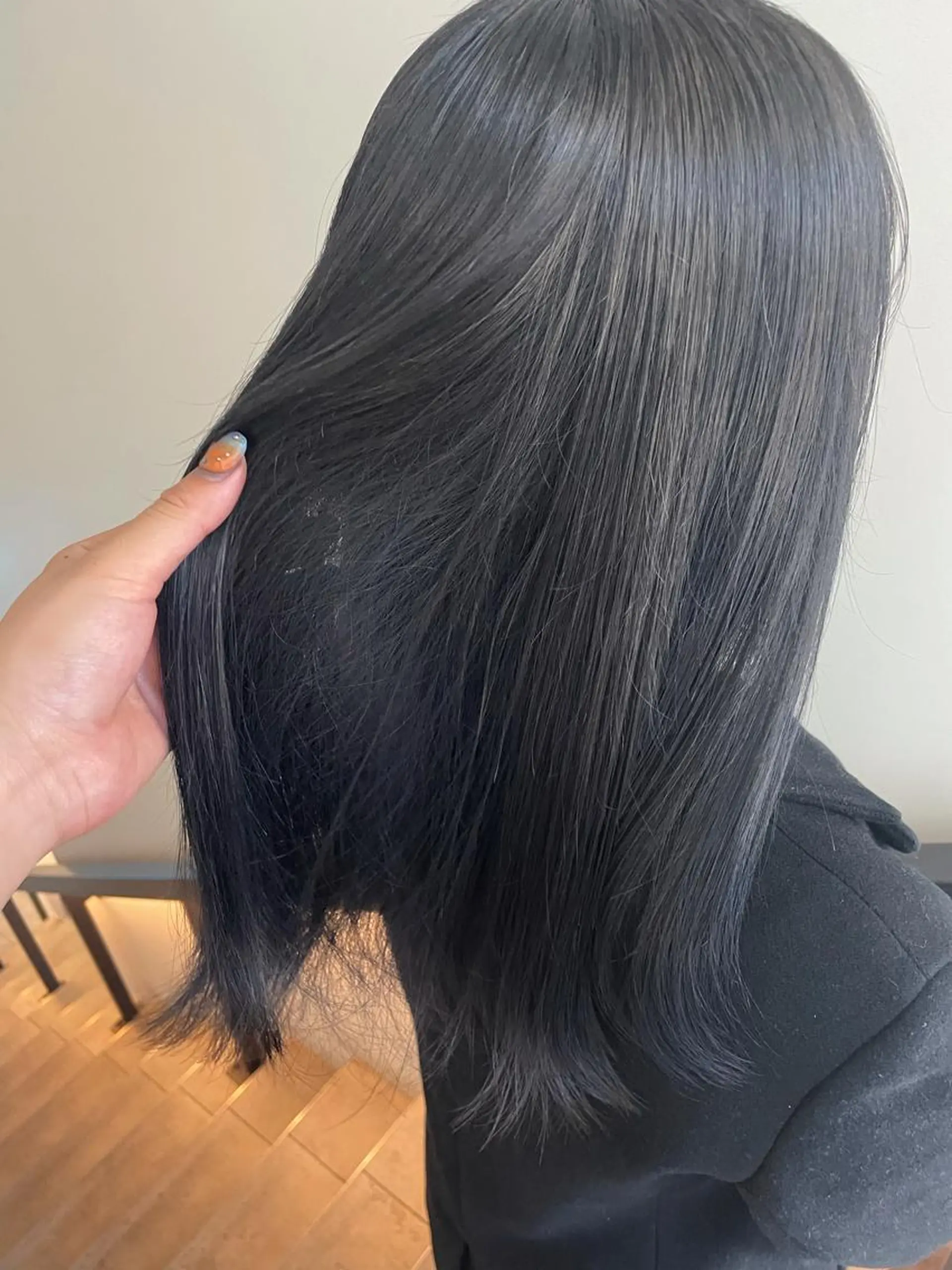 カラー ヘアカラー 🎀ボブ＋ハイトーン シュカ👶🏻のヘアスタイル