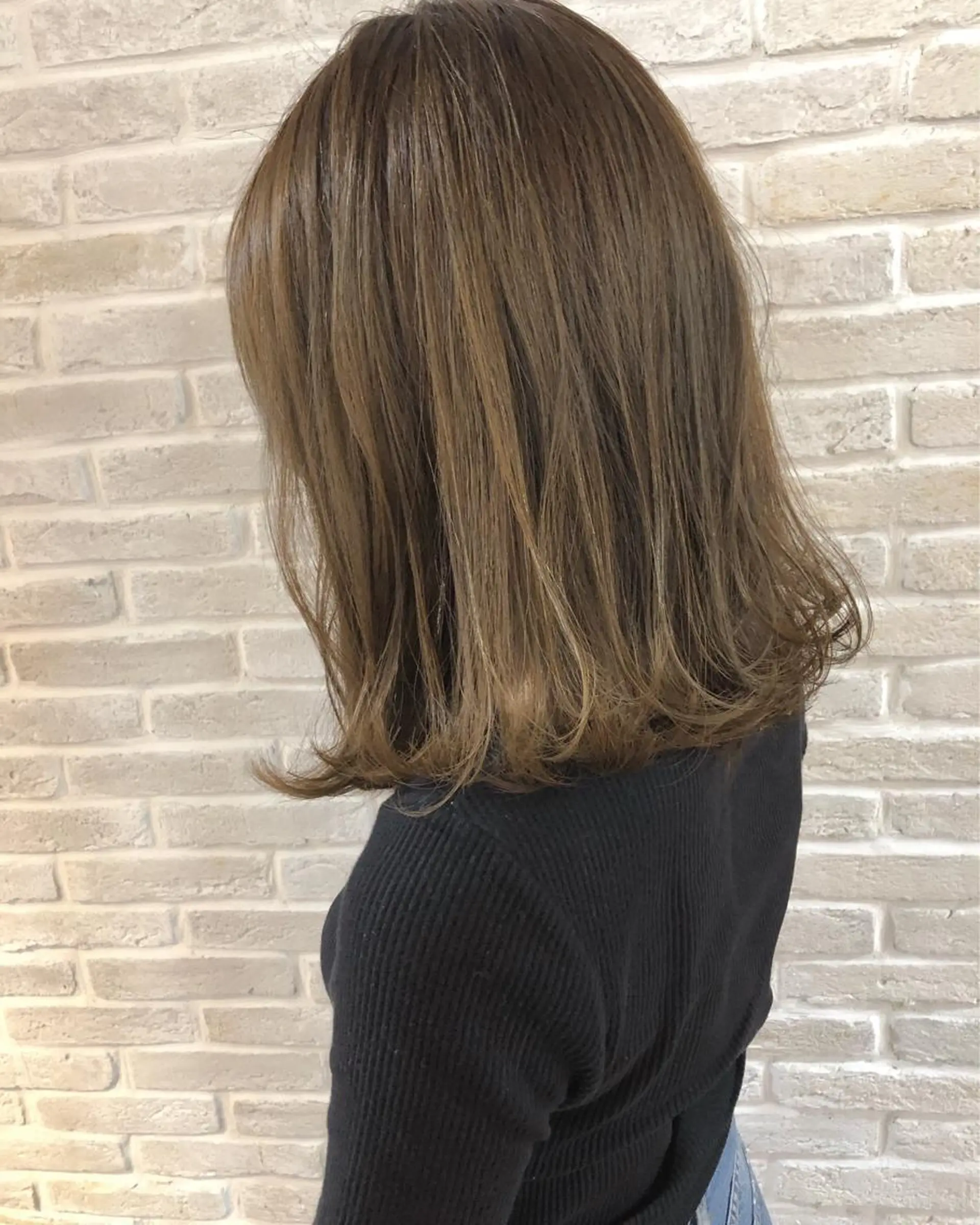 ミディアム カラー ベージュカラー 透明感カラー グレージュ シルバー シルバーベージュ hair salon Ranun髪質改善のヘアスタイル