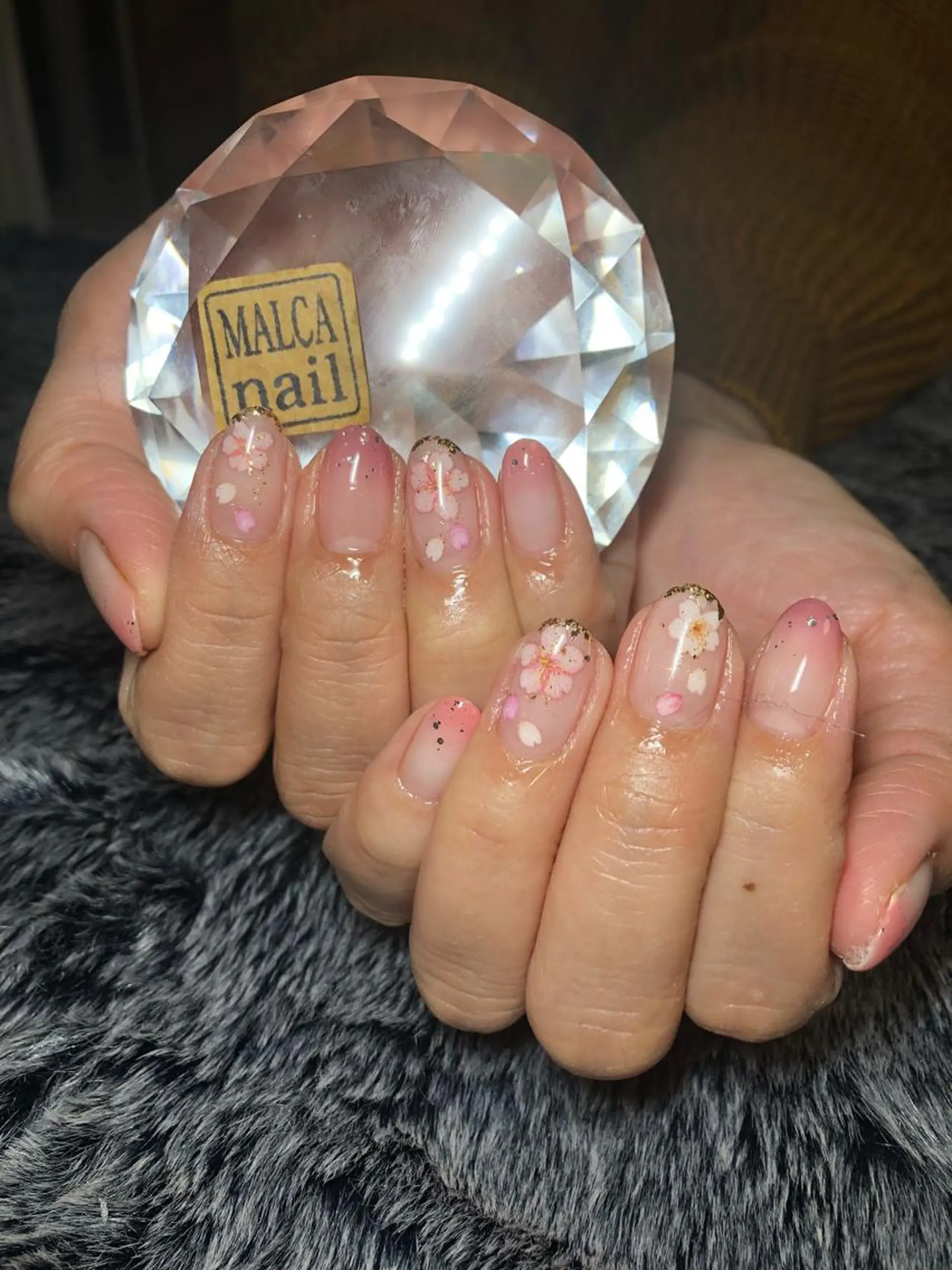 ミディアム カラー パーマ ヘアアレンジ キッズ マツエク・マツパ ハンドネイル MALCAnail(マルカネイル)所属・荒木 莉奈のネイルデザイン