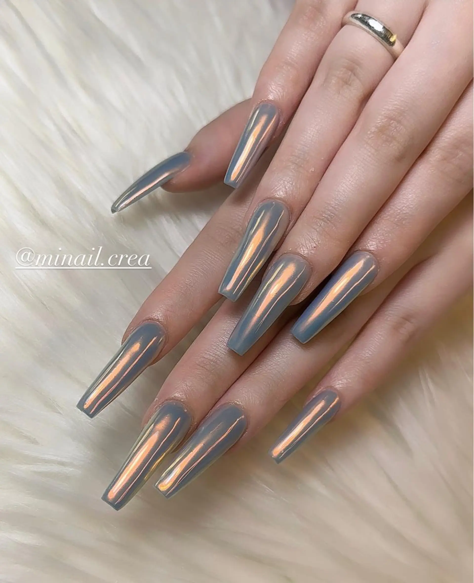 ネイル ブルー ロングネイル ミラーネイル スカルプネイル 夏ネイル ハンドネイル CRéA　-private nailsalon-所属・CReA nailのネイルデザイン