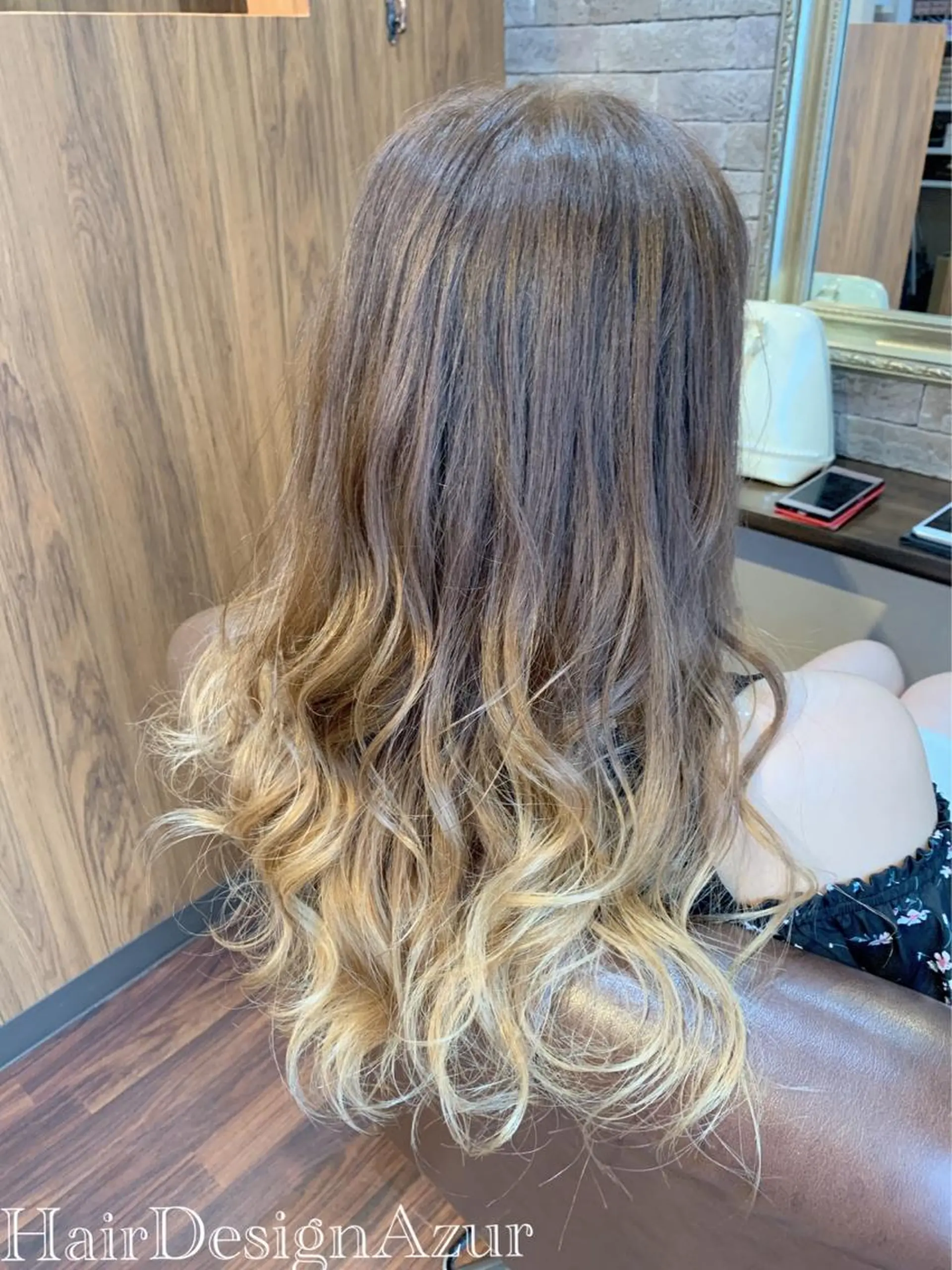 ロング カラー HairDesign Azurのヘアスタイル