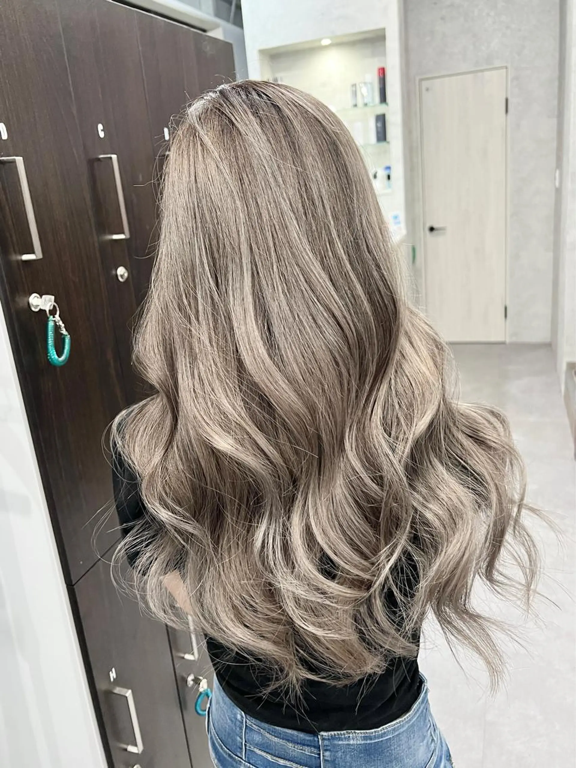 ロング カラー Via officialのヘアスタイル