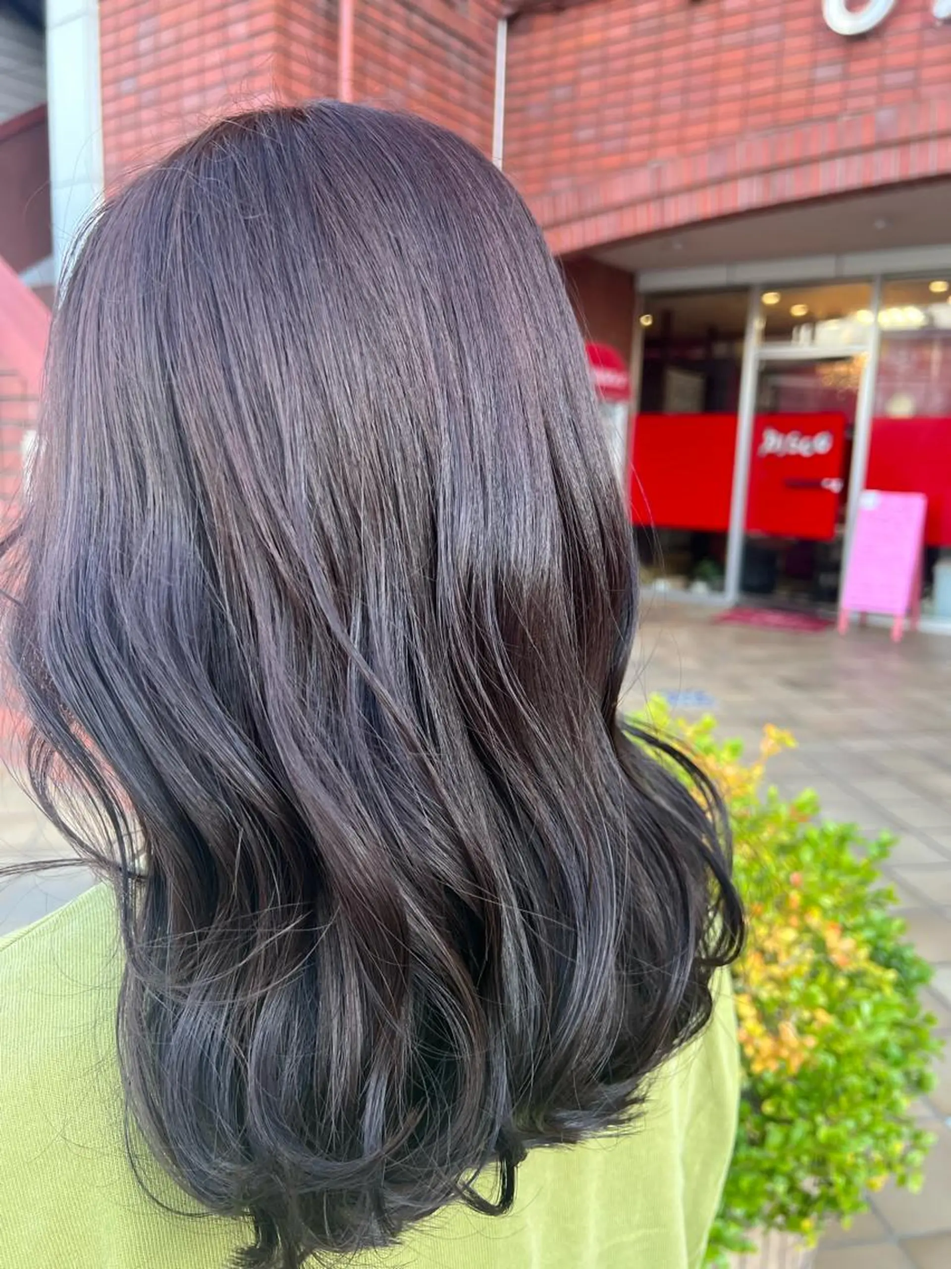 ミディアム カラー ブリーチ ブラウンカラー ブリーチなしカラー ピンクカラー ピンクブラウン 藤川 瑛梨奈のマツエク・マツパデザイン