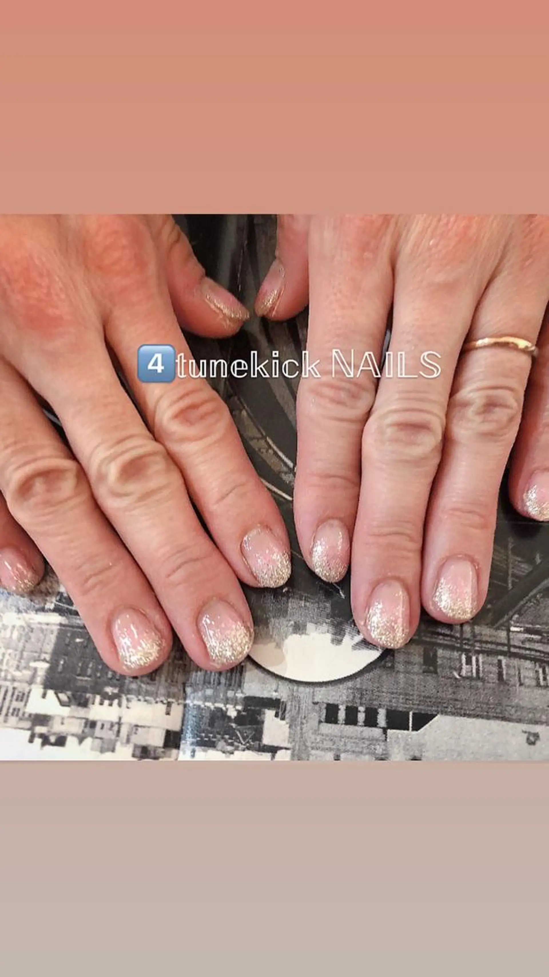 ネイル グラデーション ラメ(グリッター) ラメグラデーション 4tunekick NAILS(フォーチュンキックネイルズ)所属・光森 淳子のネイルデザイン