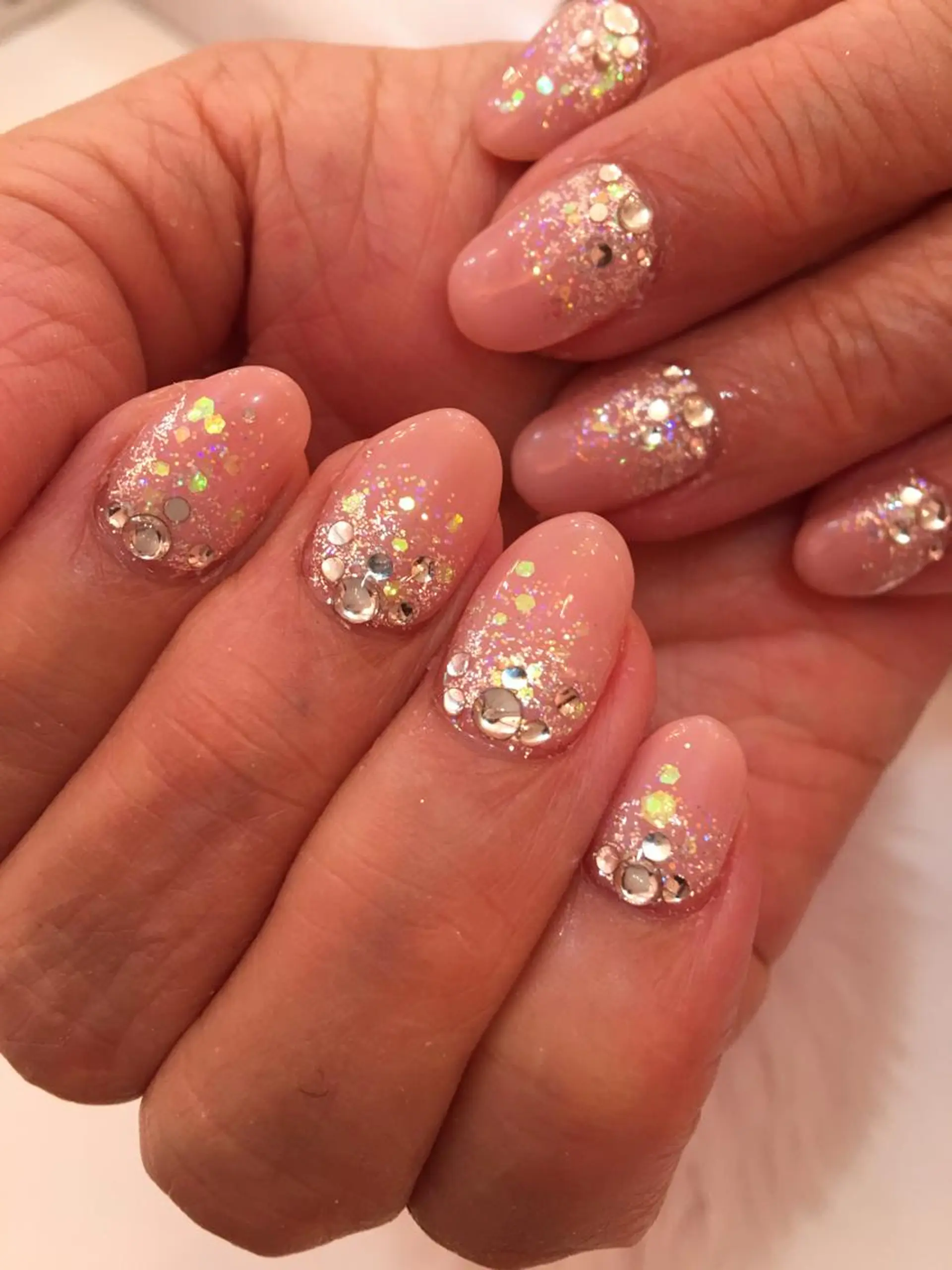 ミディアム カラー ネイル アートネイル ジェルネイル ホログラムネイル ラメ(グリッター) NAILSGOGO shibuyaのネイルデザイン