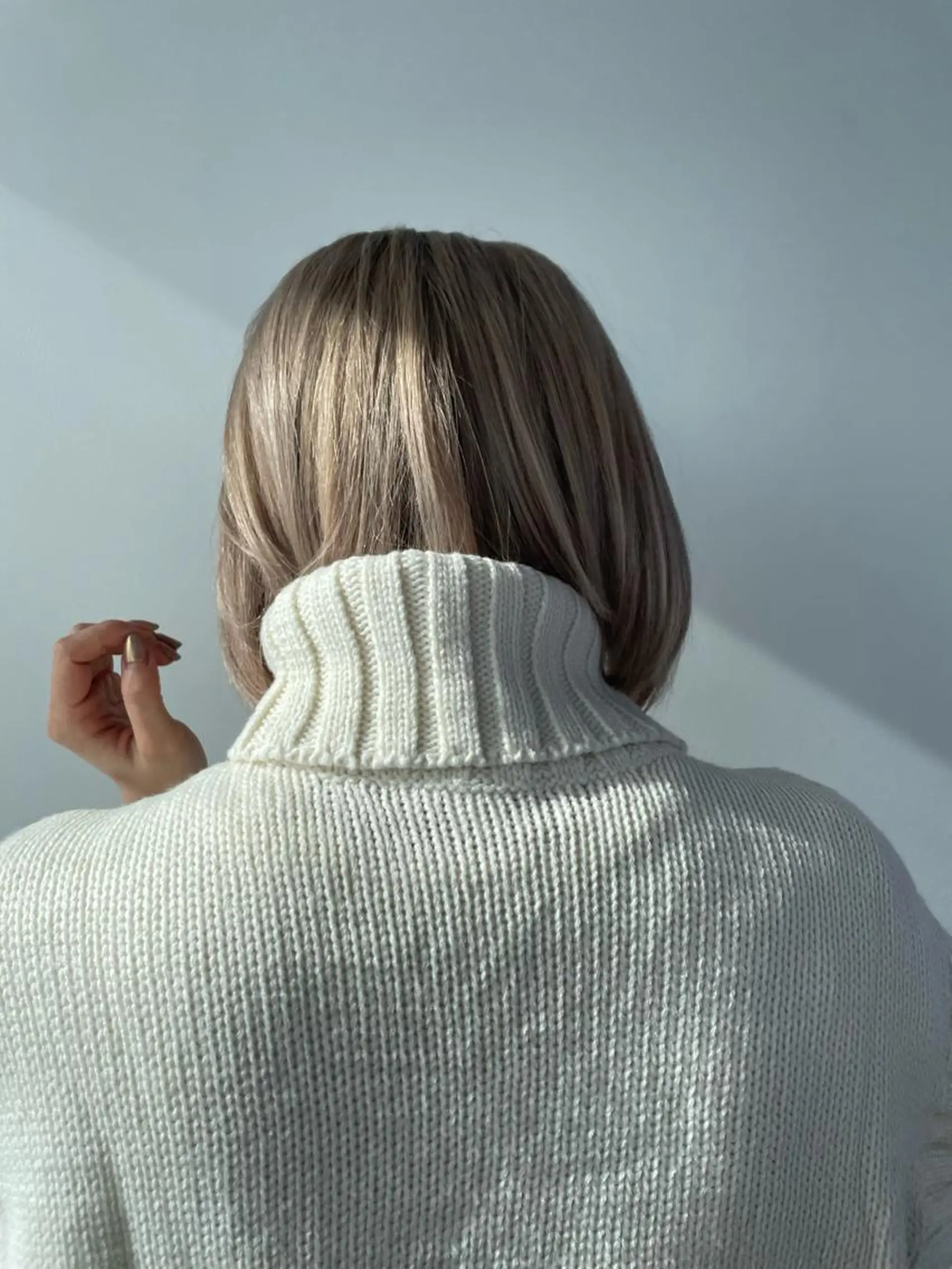 ミディアム 渋谷 留菜のヘアスタイル