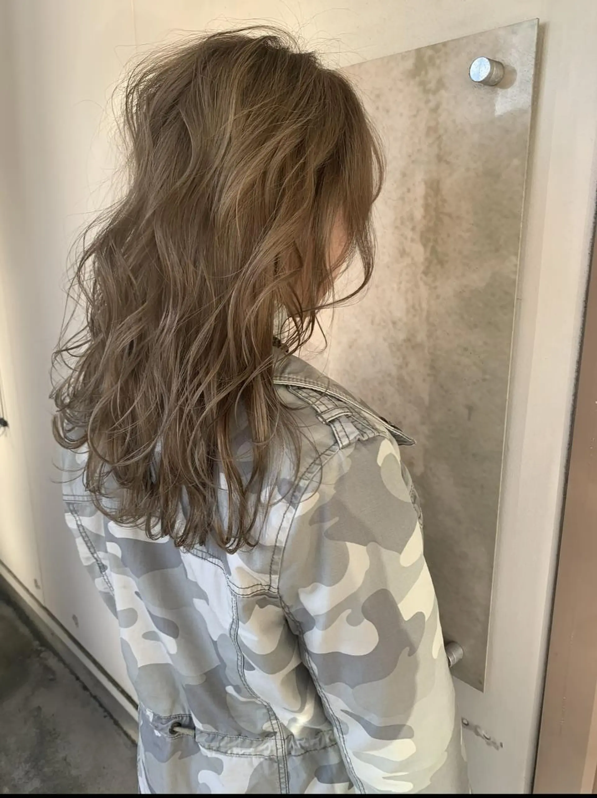 セミロング カラー 透明感カラー ボブ 髪質改善 レイヤーカット 似合わせカット お悩み改善カット 太田皓大のヘアスタイル