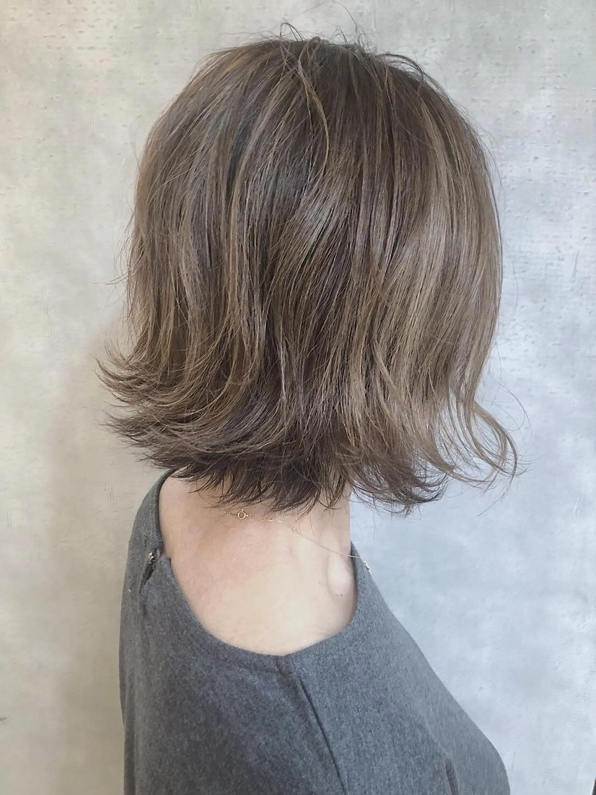 ショート カラー MOU namba ムウナンバのヘアスタイル