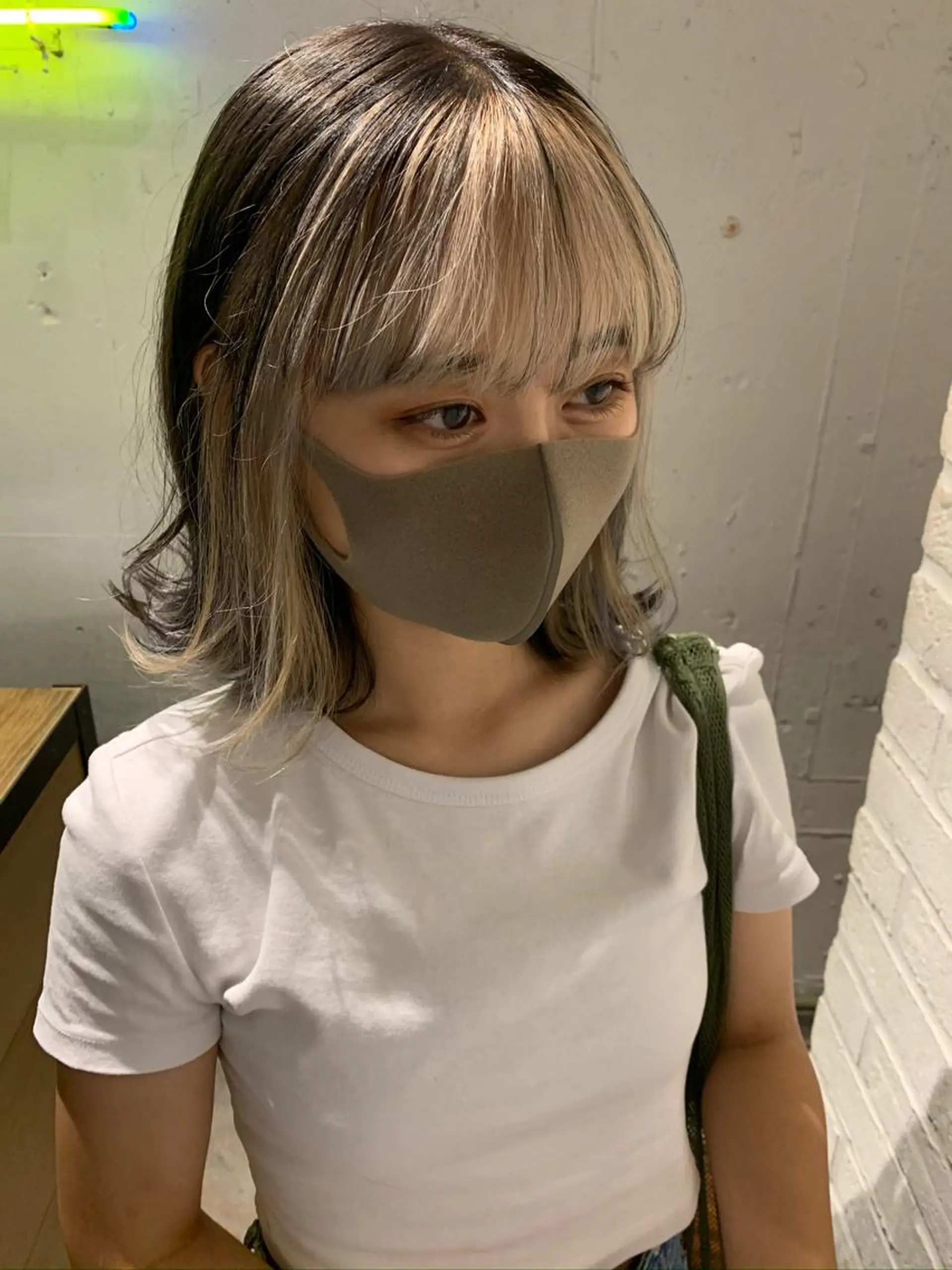 ミディアム カラー ベージュカラー インナーカラー ミルクティーベージュ Fuuu《フゥ》所属・シノザキ シンゴのヘアスタイル