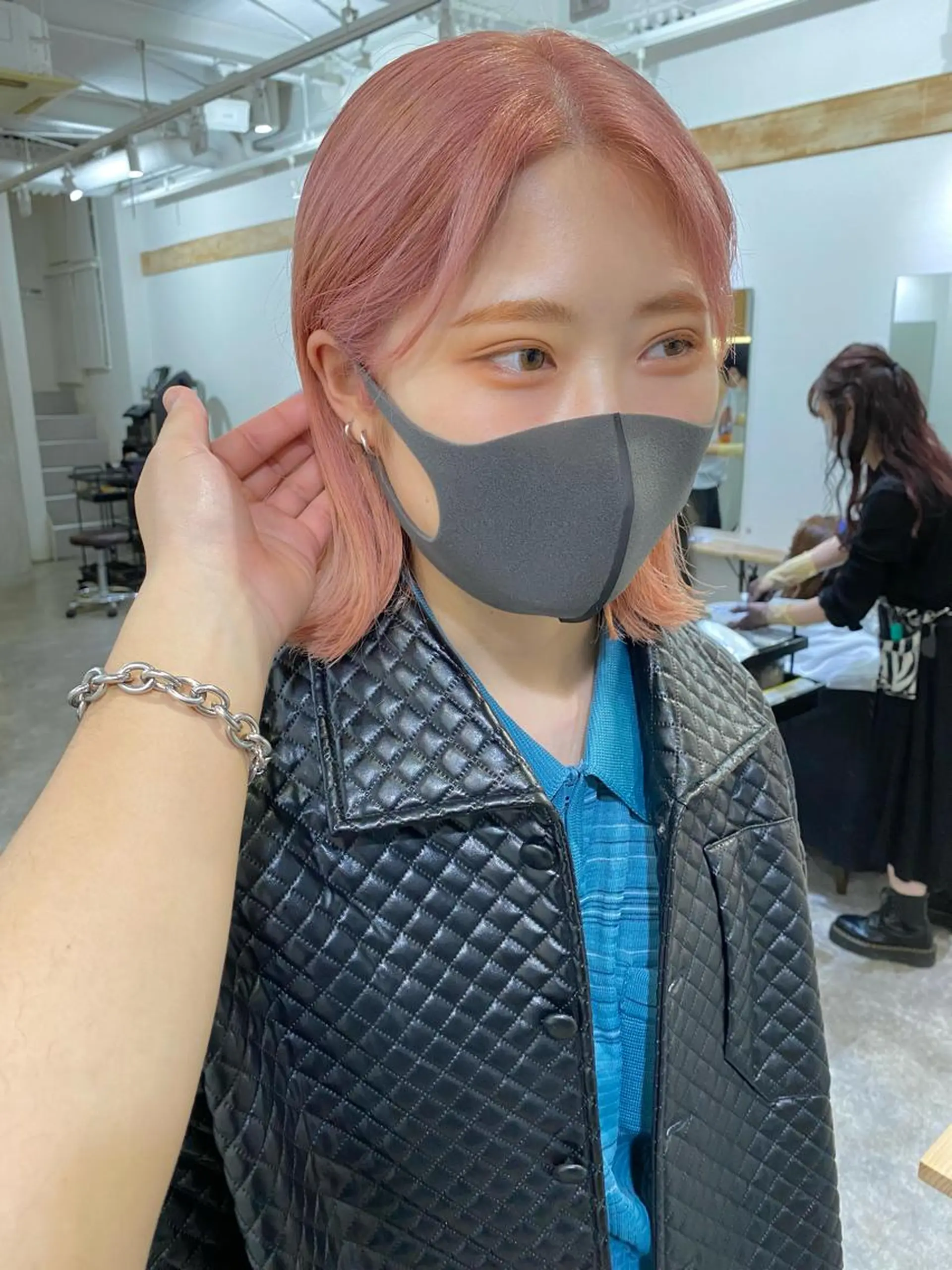 ショート カラー ブリーチ ハイトーンカラー ピンクカラー ヘアカラー 森貴裕/ベージュ/ パーマ/オリーブのヘアスタイル