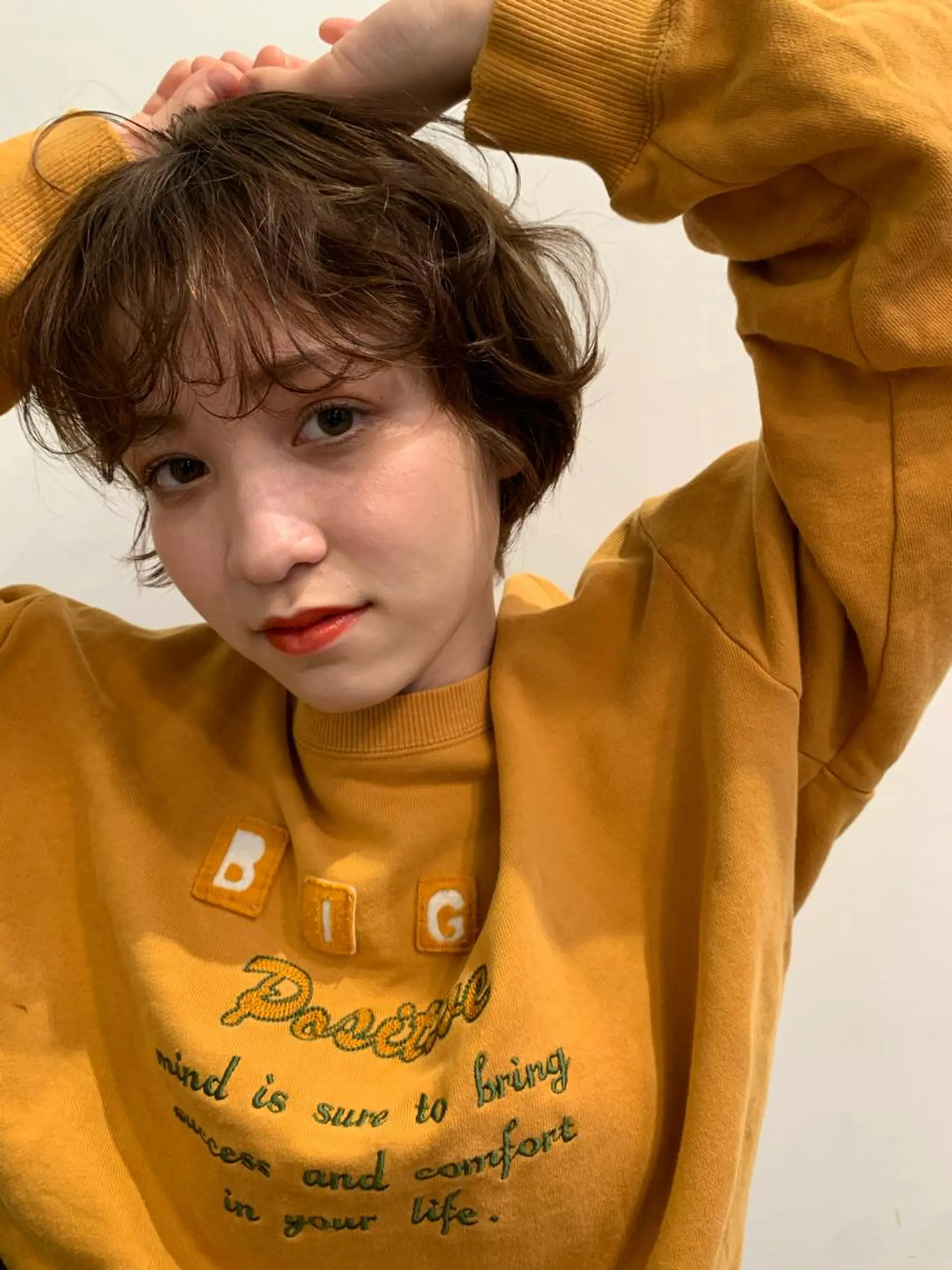 ショート くびれヘア 卒業式のヘアスタイル ハイライト 髪質改善 韓国風ヘア LOREN＋透明感 オリーブhirokoのヘアスタイル