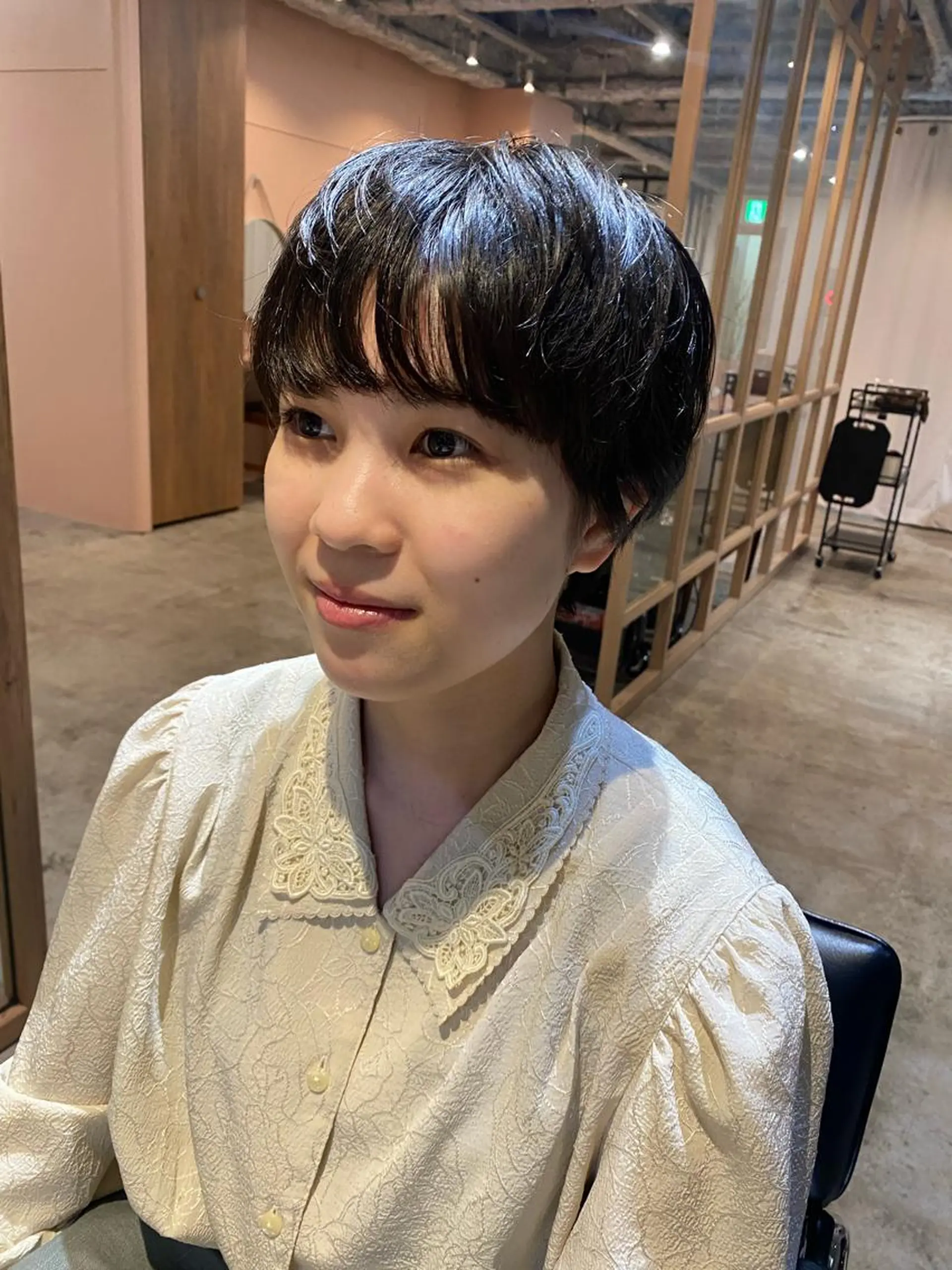 ショート パーマ カット Hayashi Shioriのヘアスタイル