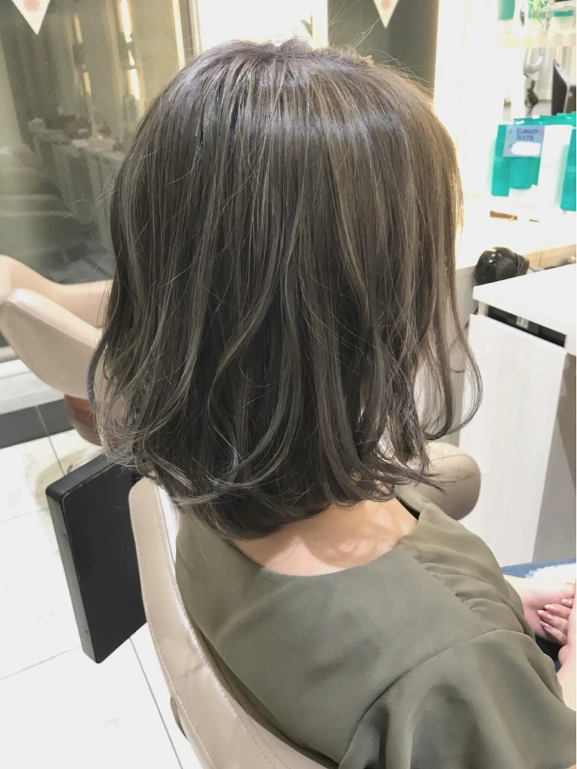 ミディアム カラー ボブレイヤー ブリーチ ケアブリーチ 透明感カラー グレージュ カット ヘアカラー 山崎俊輔/髪質改善 /バレイヤージュのヘアスタイル