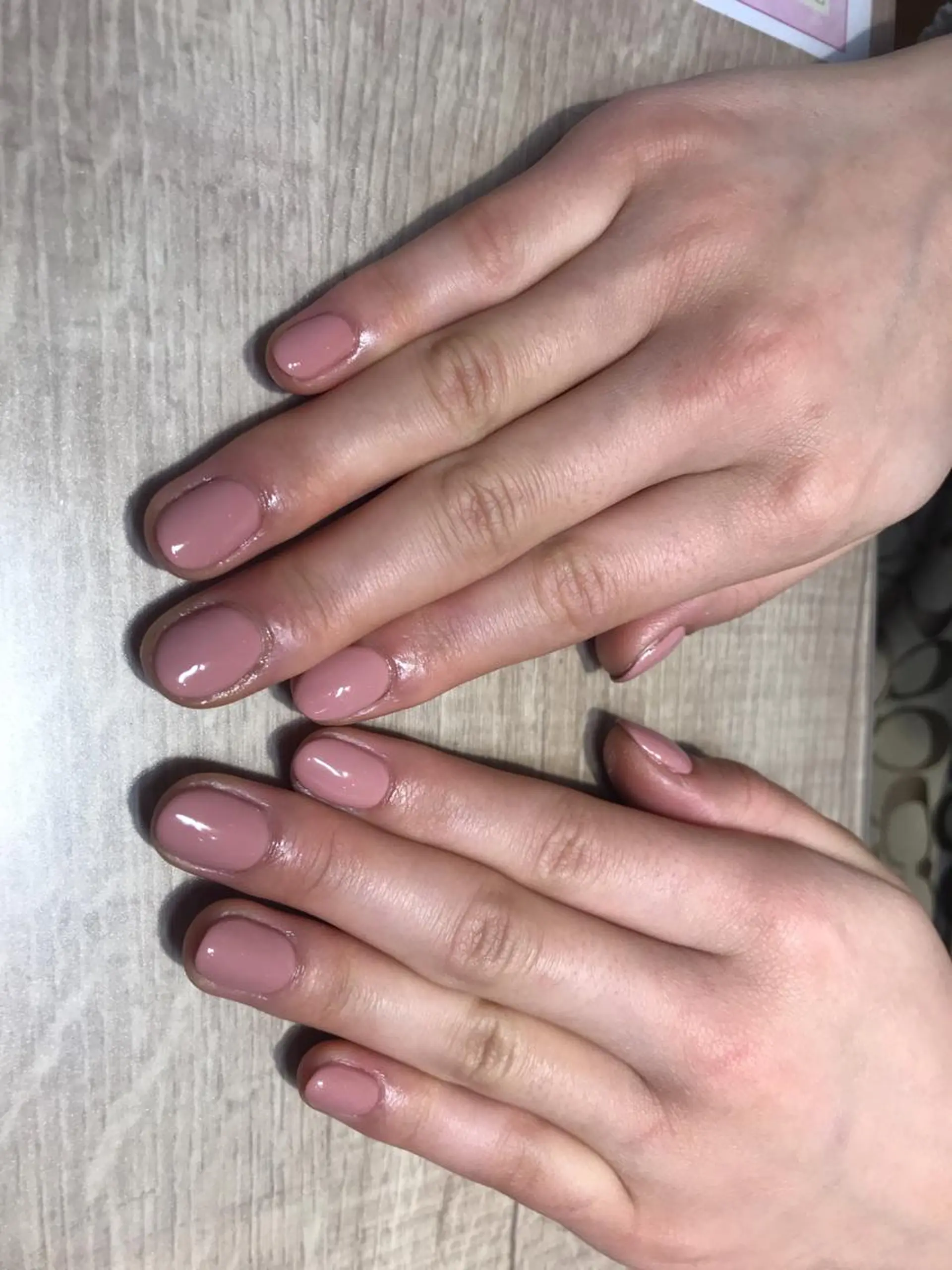 ネイル ドーリーラッシュプラス　ヴィオロ店所属・勝木 芽生のネイルデザイン