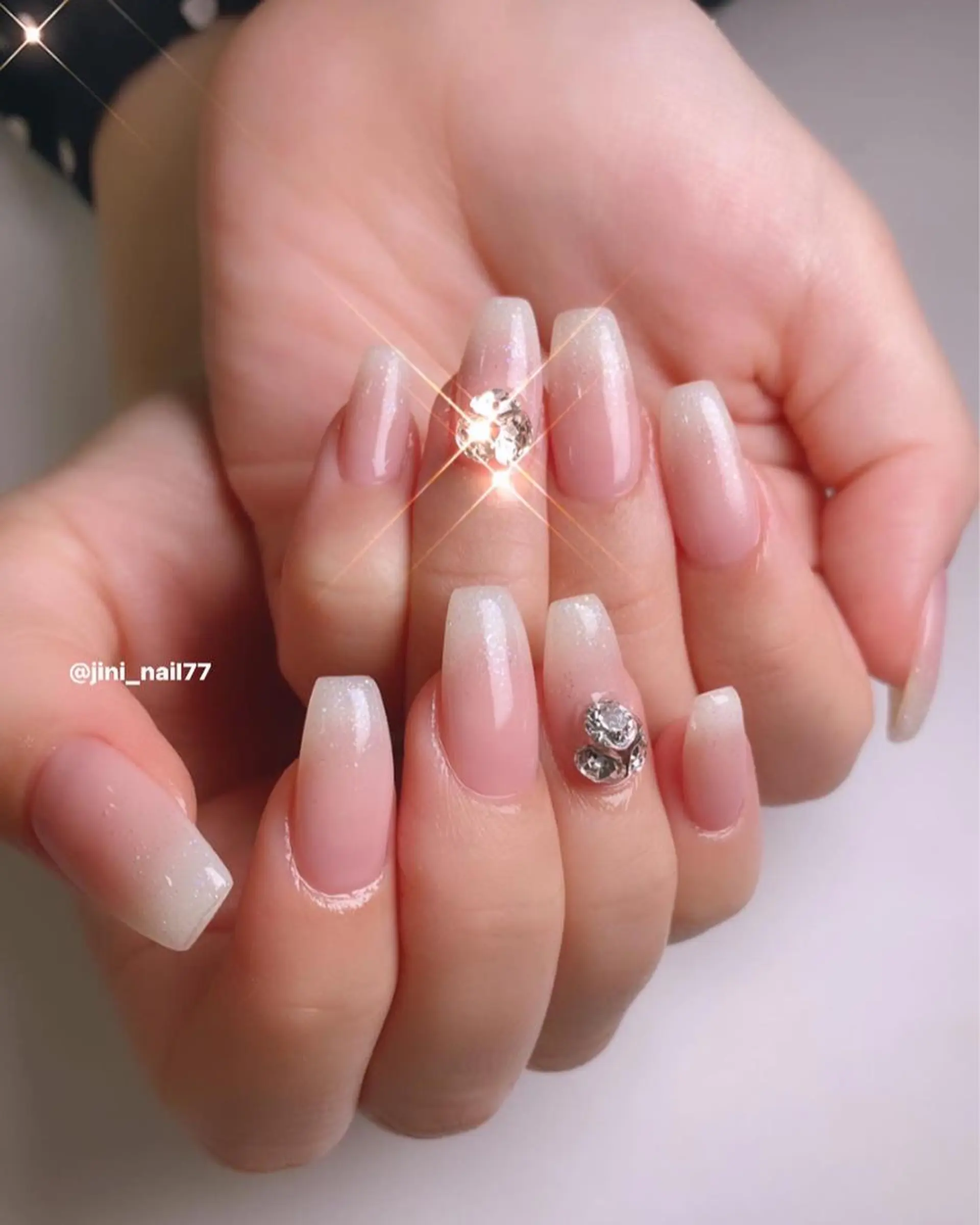 ネイル JINI NAIL所属・ジニ ネイルのネイルデザイン