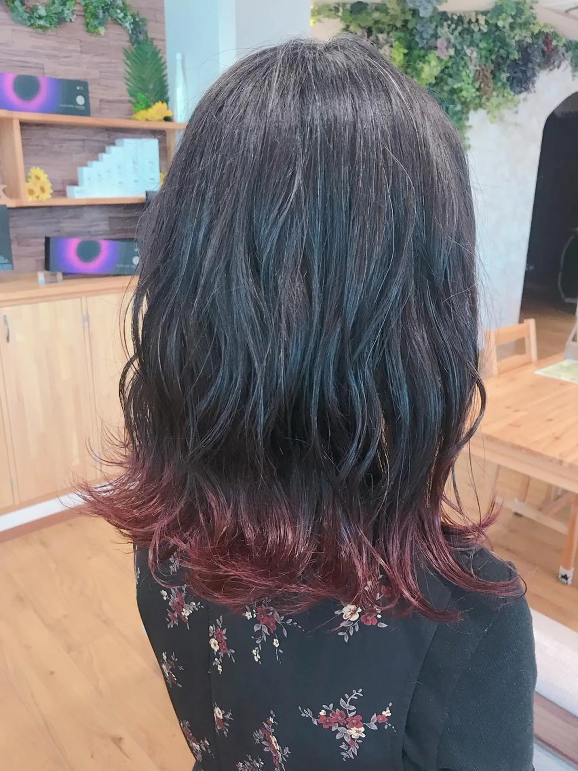 セミロング カラー 髪質改善【due hair】砂川 翔のヘアスタイル