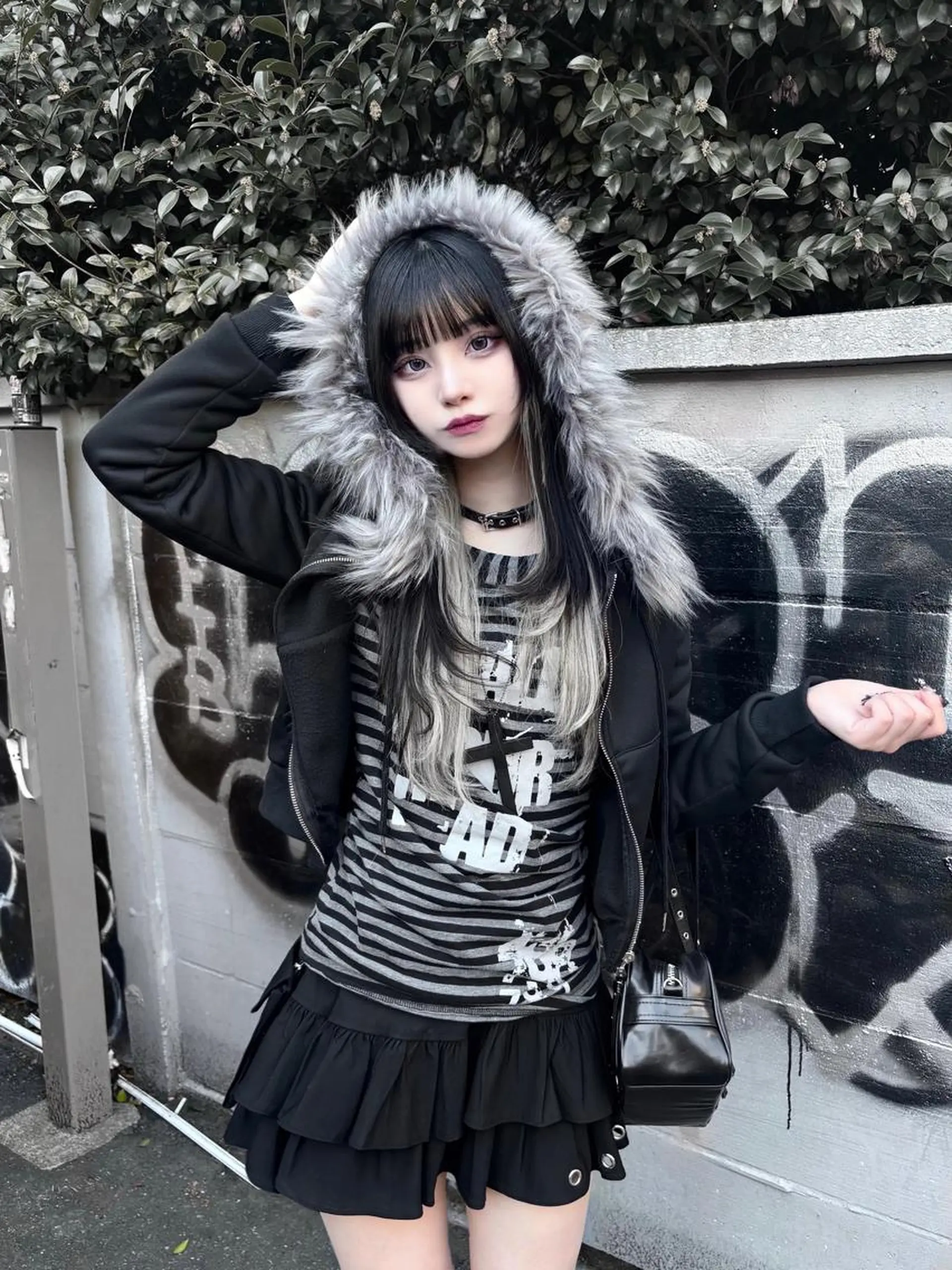 ロング カラー ホワイト&レイヤーカ ットエクステ長畠俊輔のヘアスタイル